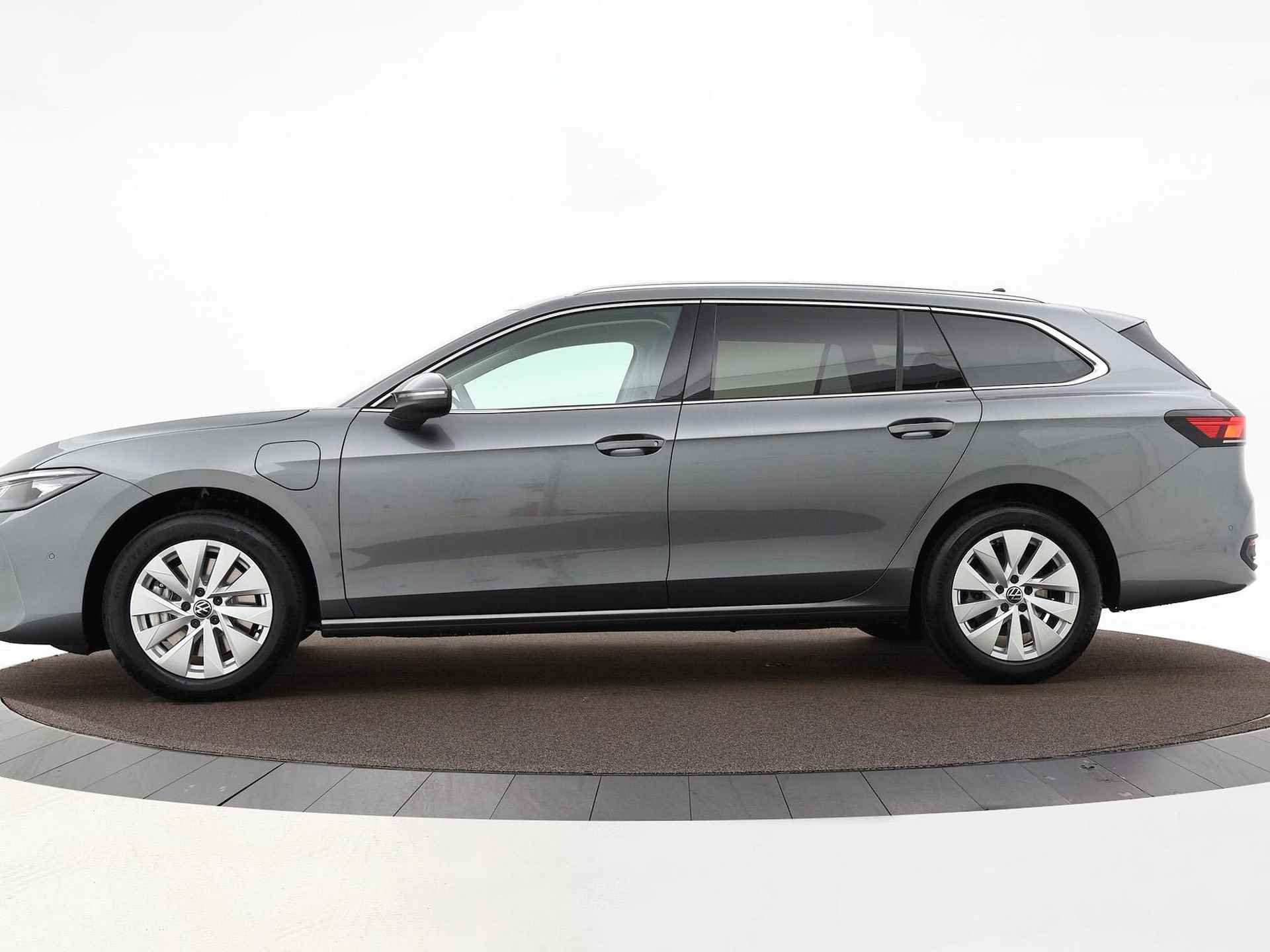 Volkswagen Passat Variant business 1.5 eHybrid 204 pk 5 versn. DSG · Comfort pakket · Design pakket · Trekhaak incl. trailer assist · Incl. inruilvoordeel - 6/46