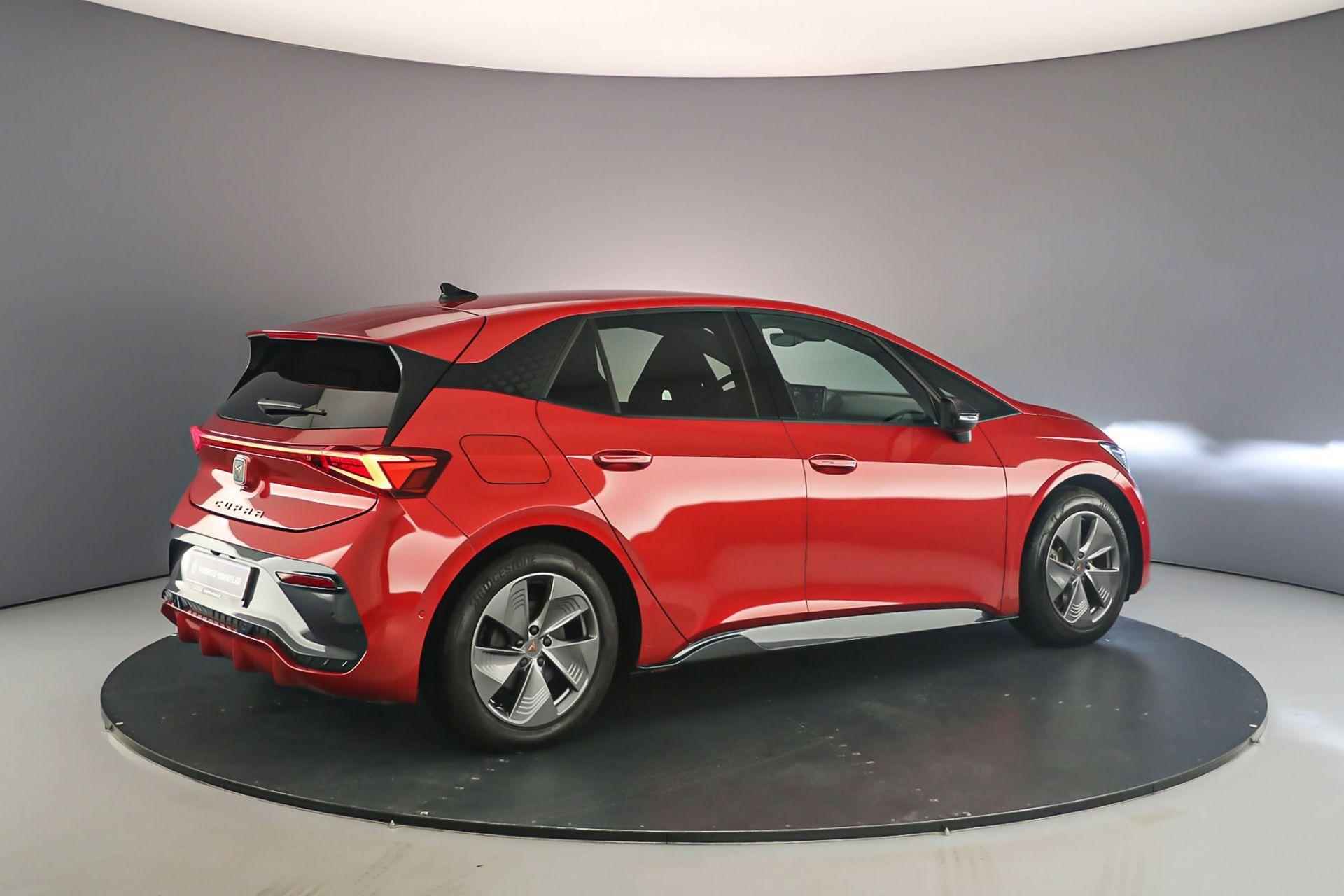 CUPRA Born Business 204pk Automaat Adaptive cruise control, Navigatie, Achteruitrijcamera, LED verlichting, Stuurwiel verwarmd, Parkeersensoren, Airco, DAB, Radio, App connect - 6/45