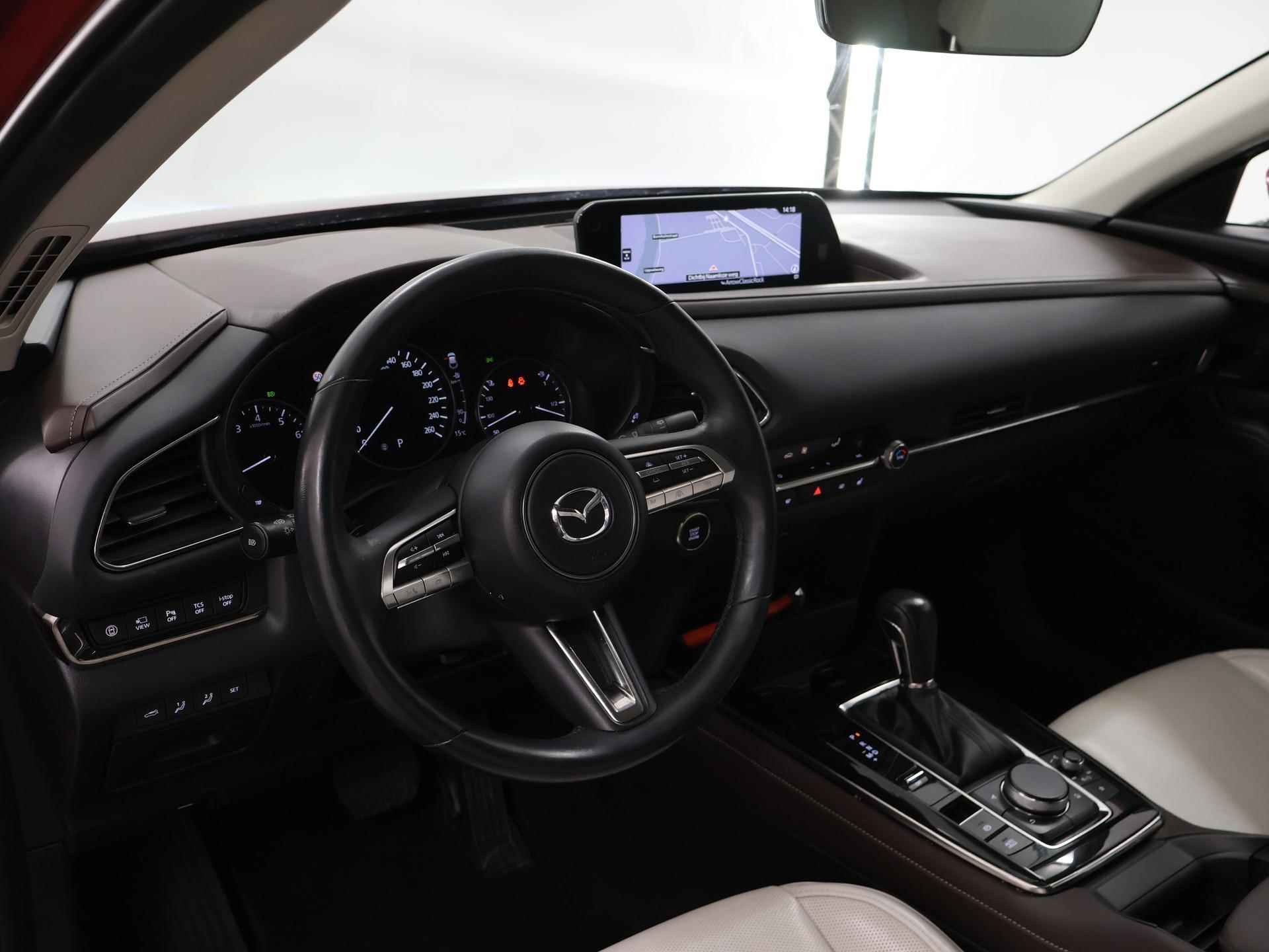 Mazda CX-30 2.0 e-SkyActiv-X M Hybrid AWD Luxury | Panoramadak | Navigatie | Parkeercamera 360° | Bose | Leder | Elektr. Achterklep | - 8/43