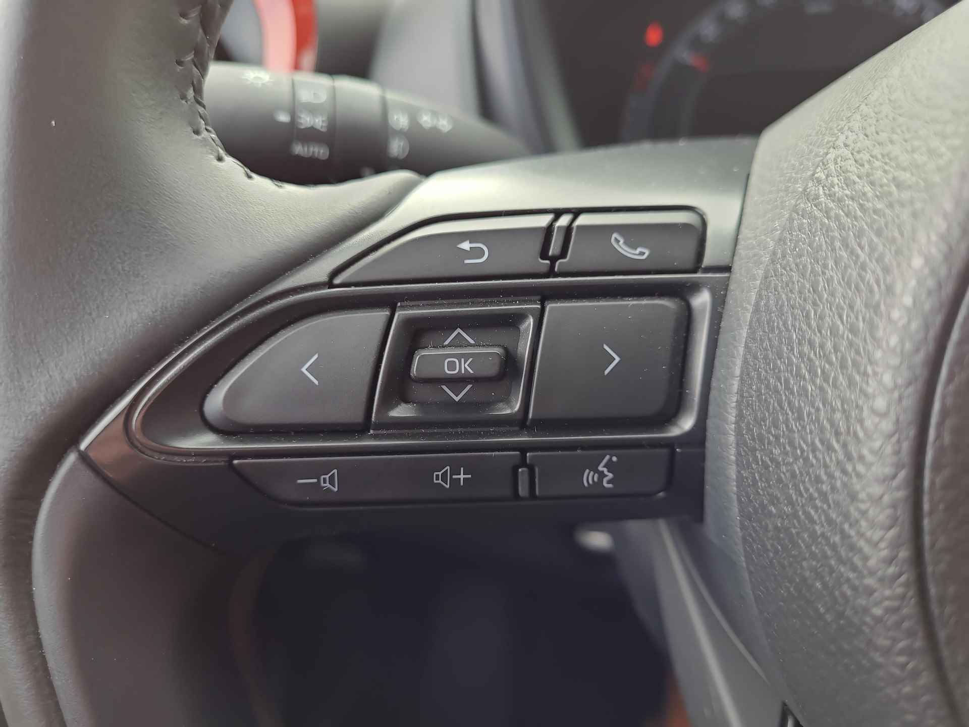 Toyota Aygo X 1.0 VVT-i S-CVT Premium Automaat | Apple CarPlay | Cloud Navigatie | Rijklaarprijs incl. garantie | - 17/34
