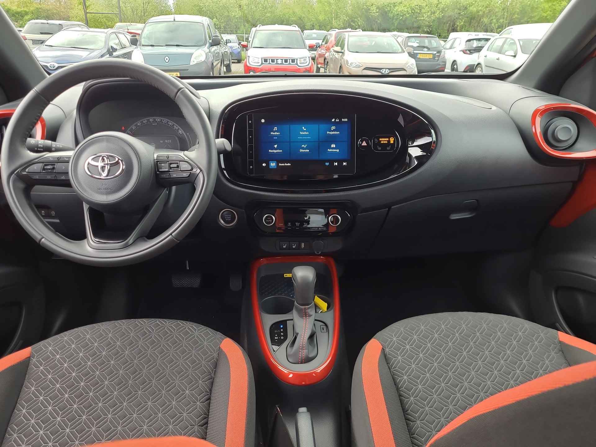 Toyota Aygo X 1.0 VVT-i S-CVT Premium Automaat | Apple CarPlay | Cloud Navigatie | Rijklaarprijs incl. garantie | - 10/34