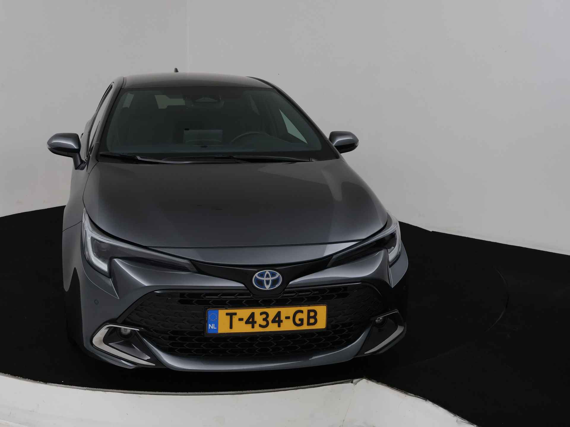 Toyota Corolla 1.8 Hybrid First Edition | Parkeersensoren | LM velgen | Stoelverwarming | Climate Control | - 27/42