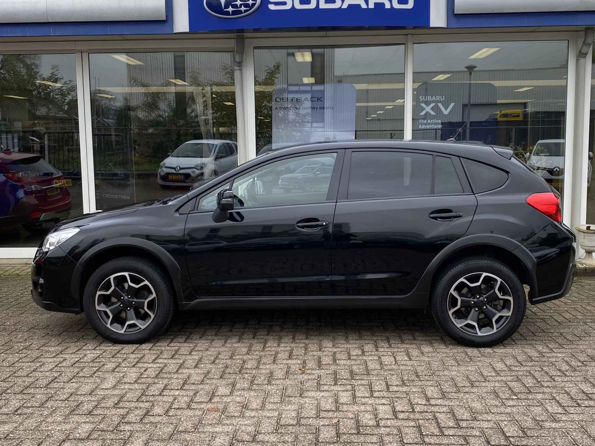 Subaru XV 2.0i Luxury AWD | Navigatie | Cruise Control | Achteruitrijcamera | Verwarmde Voorstoelen | Trekhaak afneembaar | - 3/36