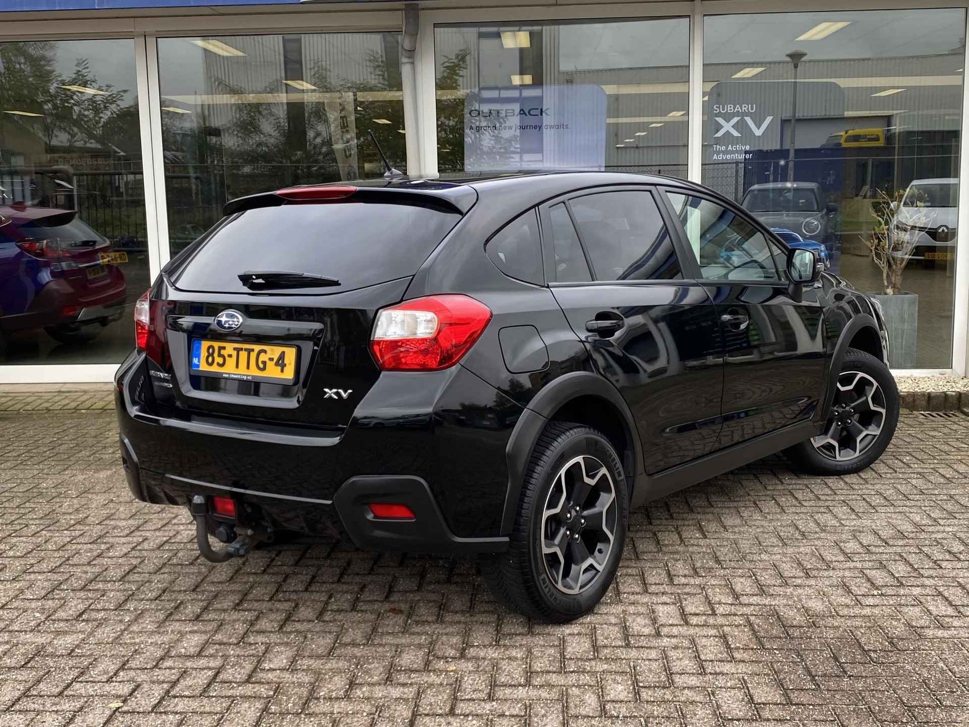 Subaru XV 2.0i Luxury AWD | Navigatie | Cruise Control | Achteruitrijcamera | Verwarmde Voorstoelen | Trekhaak afneembaar | - 17/36