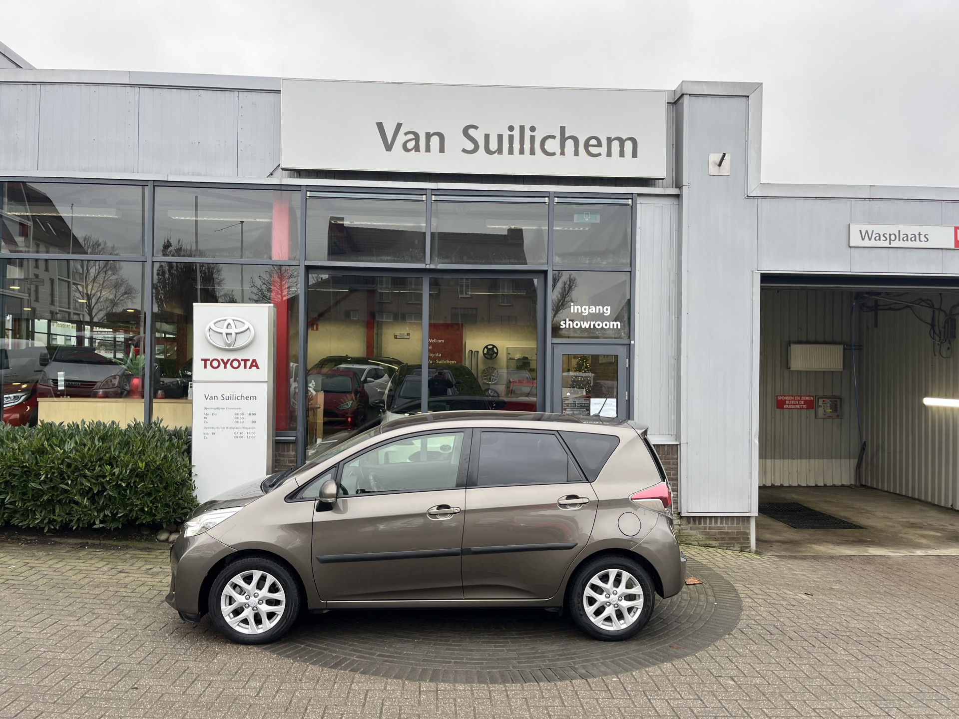 Toyota Verso-S 1.3 VVT-i Trend