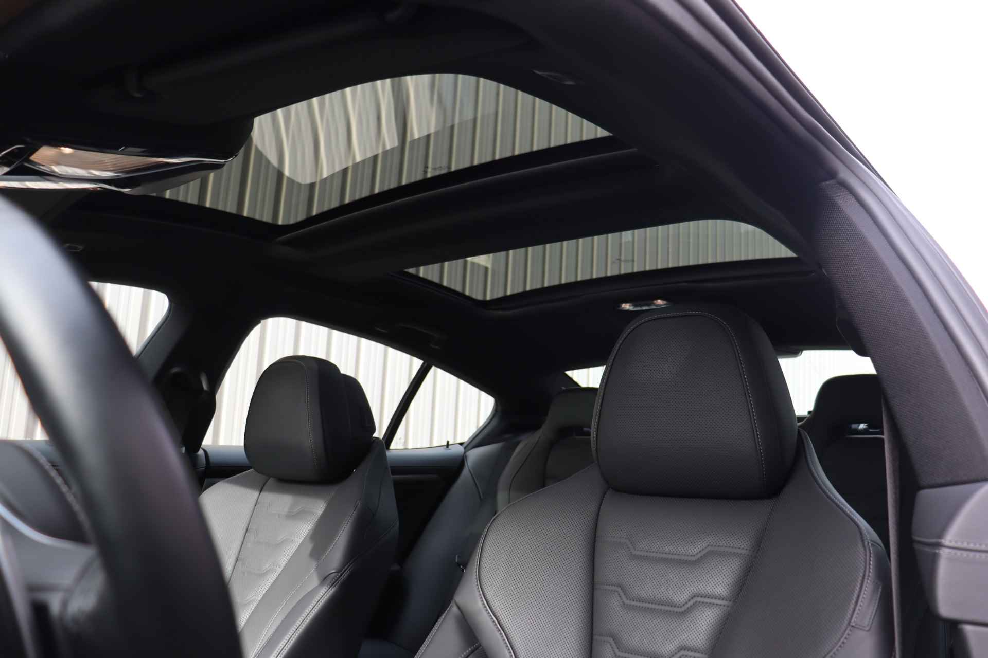 BMW 8 Serie Gran Coupé M850i xDrive High Executive Automaat / Panoramadak / Harman Kardon / Laserlicht / Parking Assistant Plus / Soft Close / Comfort Access / Driving Assistant Professional - 19/39