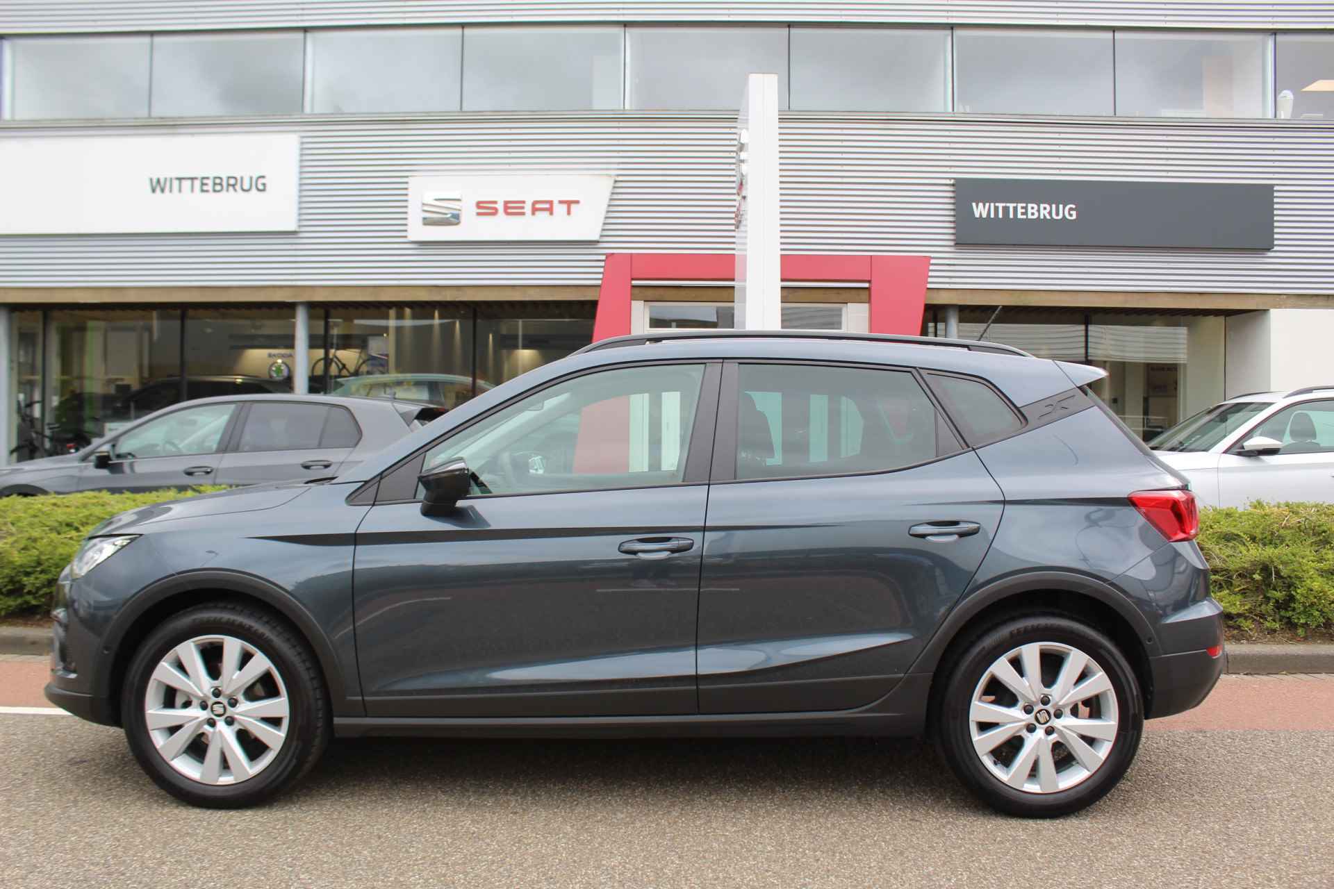 SEAT Arona 1.0 TSI 95pk Style Business Intense / NAVI / CAMERA / 17" LMV - 6/25