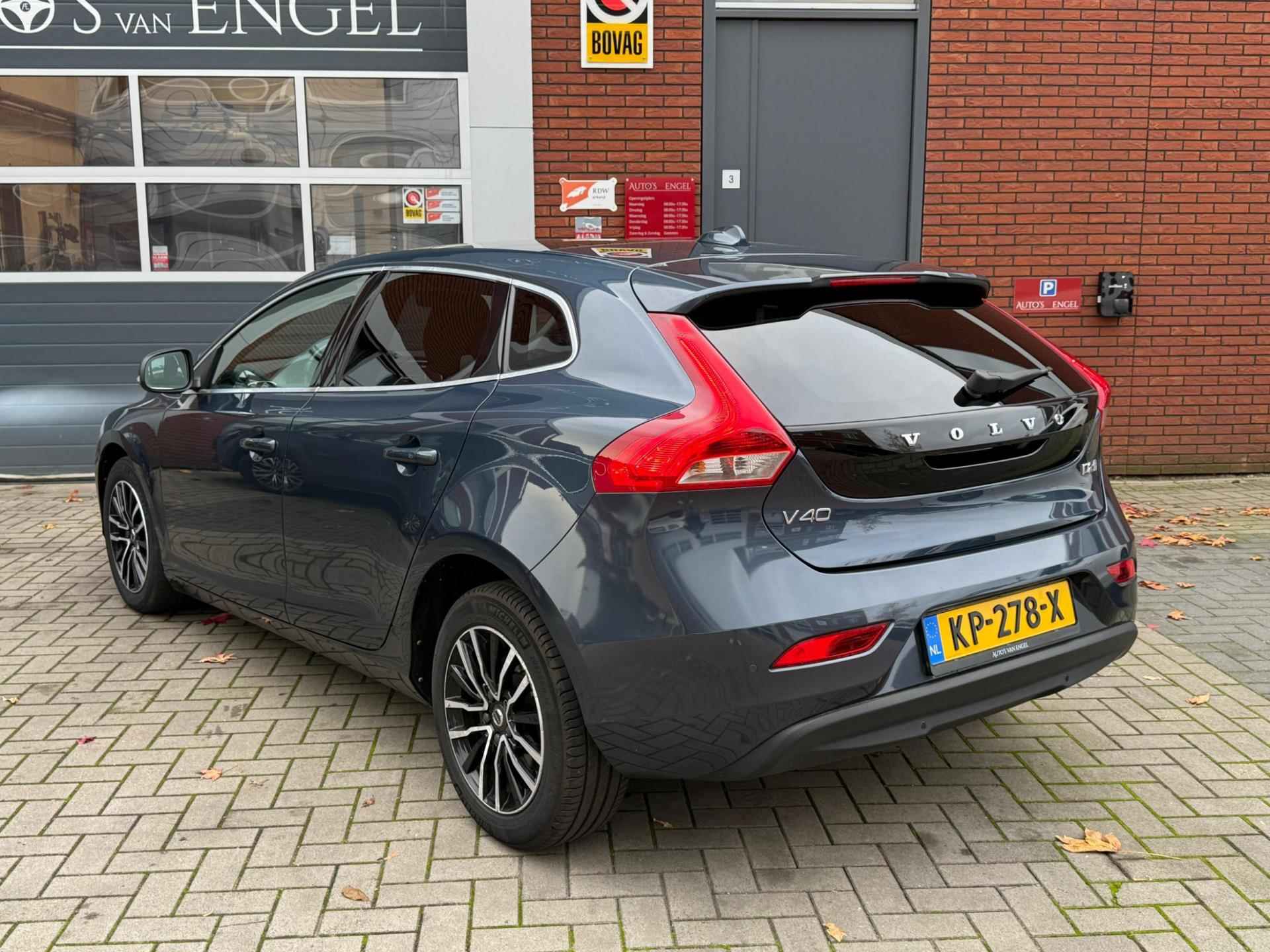 Volvo V40 2.0 D2 Inscription Standkachel/Harman Kardon/ Full options!! - 7/29