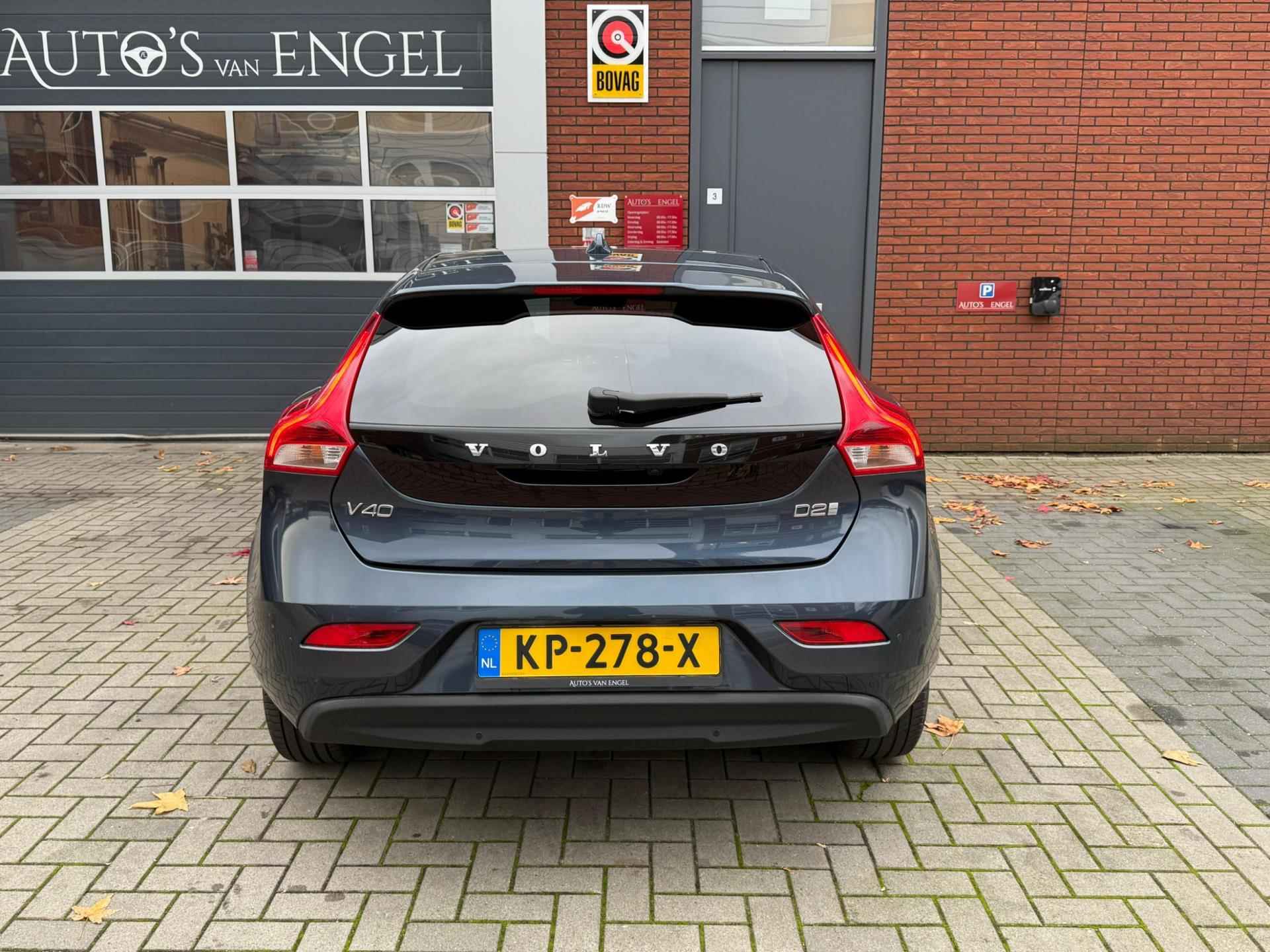 Volvo V40 2.0 D2 Inscription Standkachel/Harman Kardon/ Full options!! - 8/29