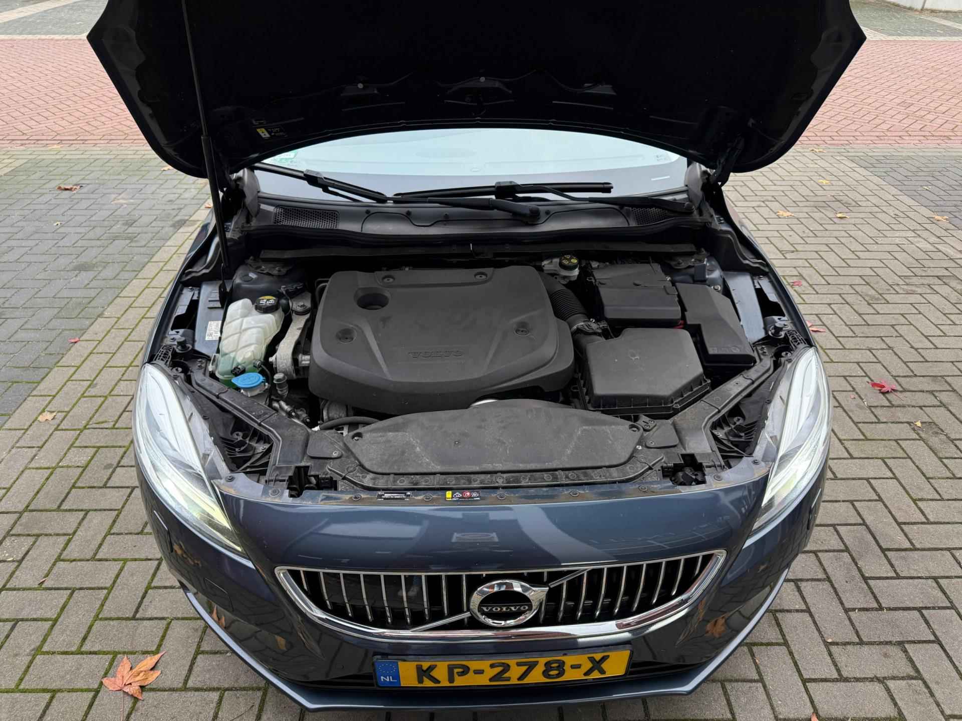 Volvo V40 2.0 D2 Inscription Standkachel/Harman Kardon/ Full options!! - 13/29