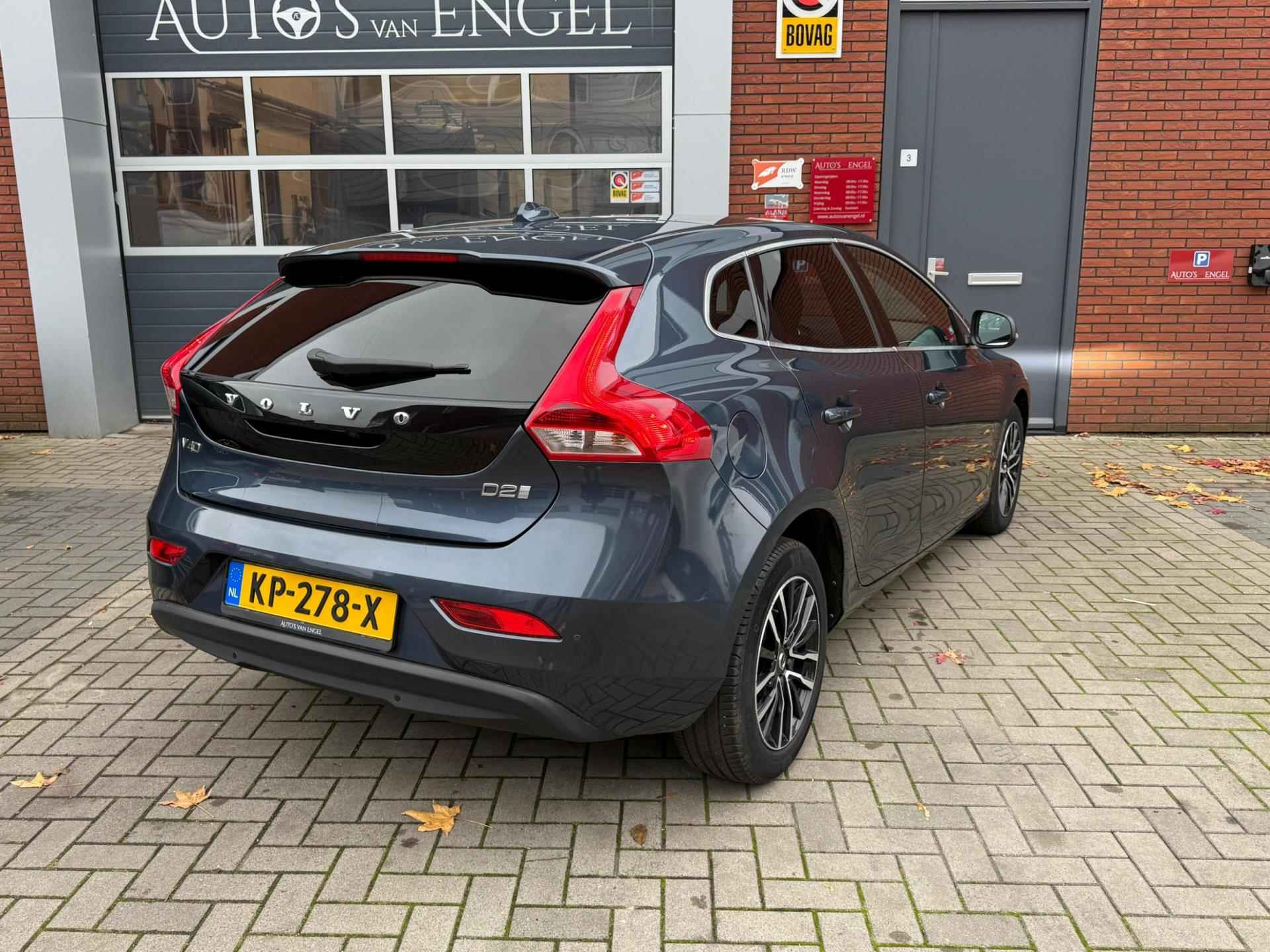 Volvo V40 2.0 D2 Inscription Standkachel/Harman Kardon/ Full options!! - 26/29