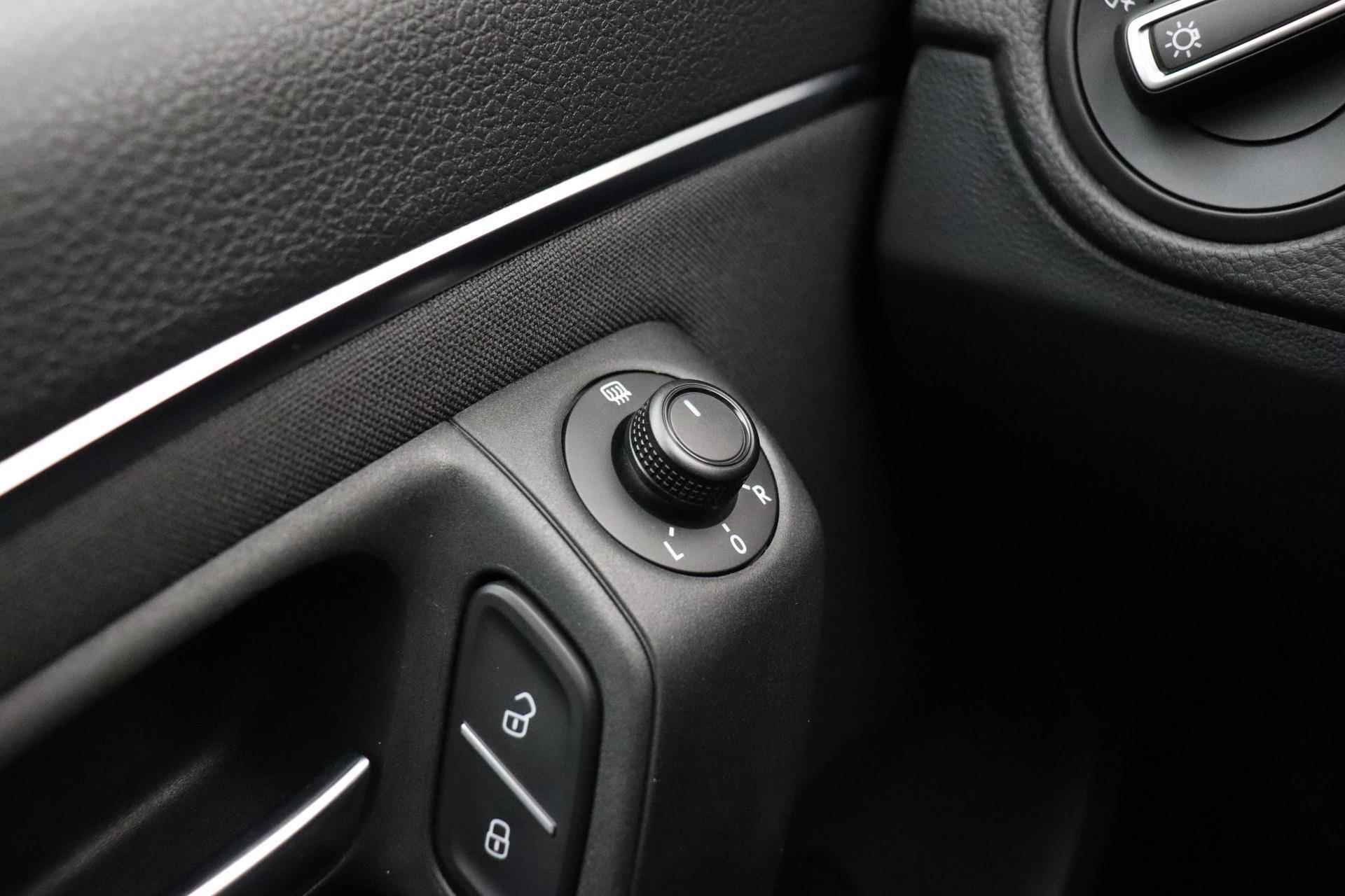 Volkswagen Polo 1.0 First Edition | Airco | Cruise control | Trekhaak | Lichtmetalen velgen | Metaallak | Elektrische ramen - 23/27