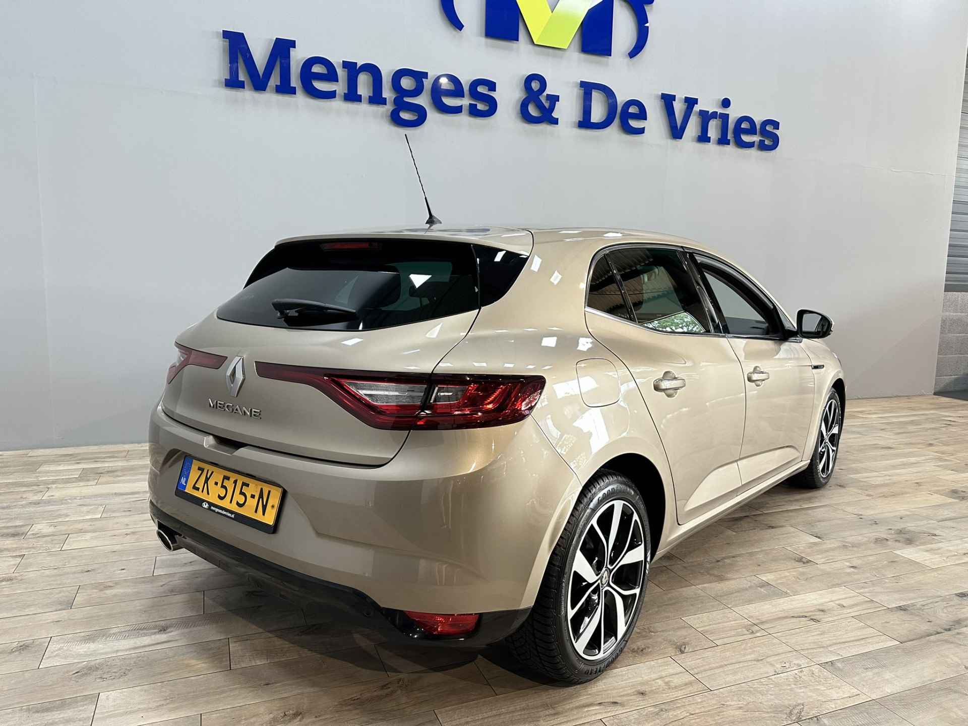 Renault Mégane 1.3 TCe Bose Airco | Bose | Panorama/Schuifdak | Navigatie | Cruise Control | Half Leer | Apple Carplay | Isofix | NAP | - 3/42