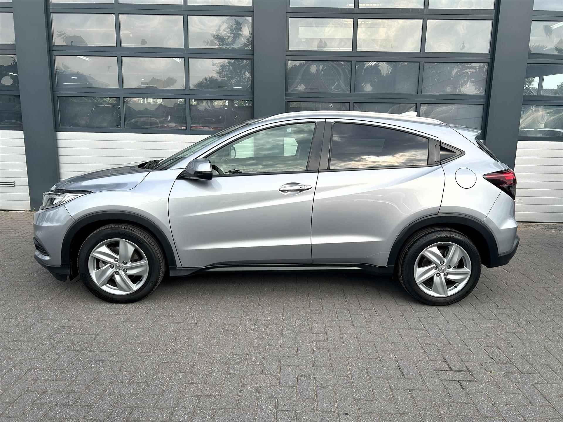 Honda HR-V 1.5 i-VTEC 130pk, Pano, Camera, Climate, Cruise - 4/35