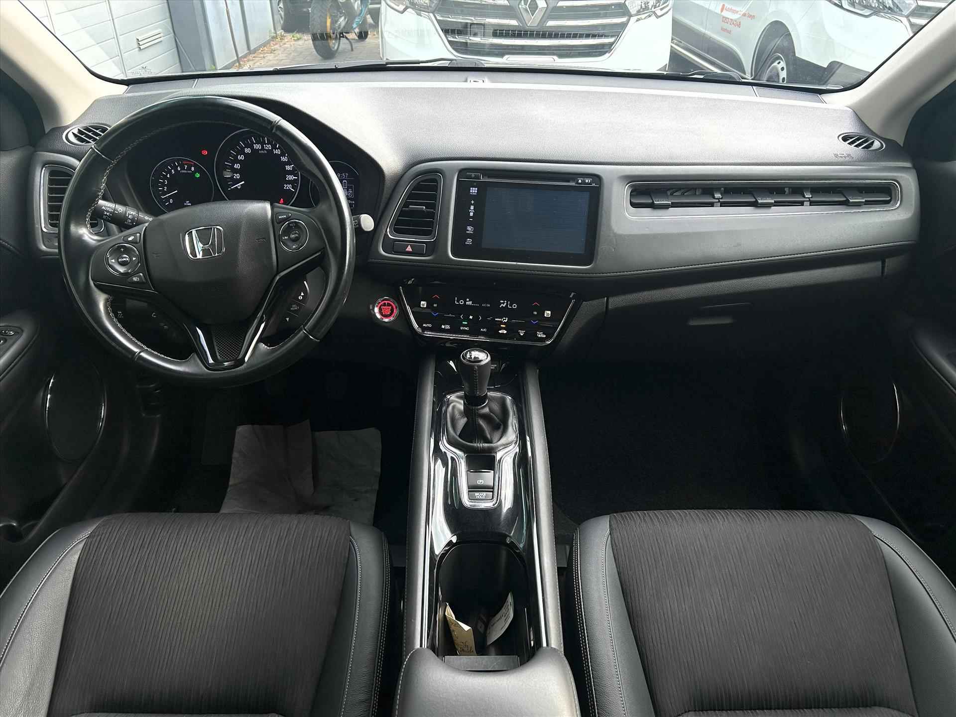 Honda HR-V 1.5 i-VTEC 130pk, Pano, Camera, Climate, Cruise - 14/35