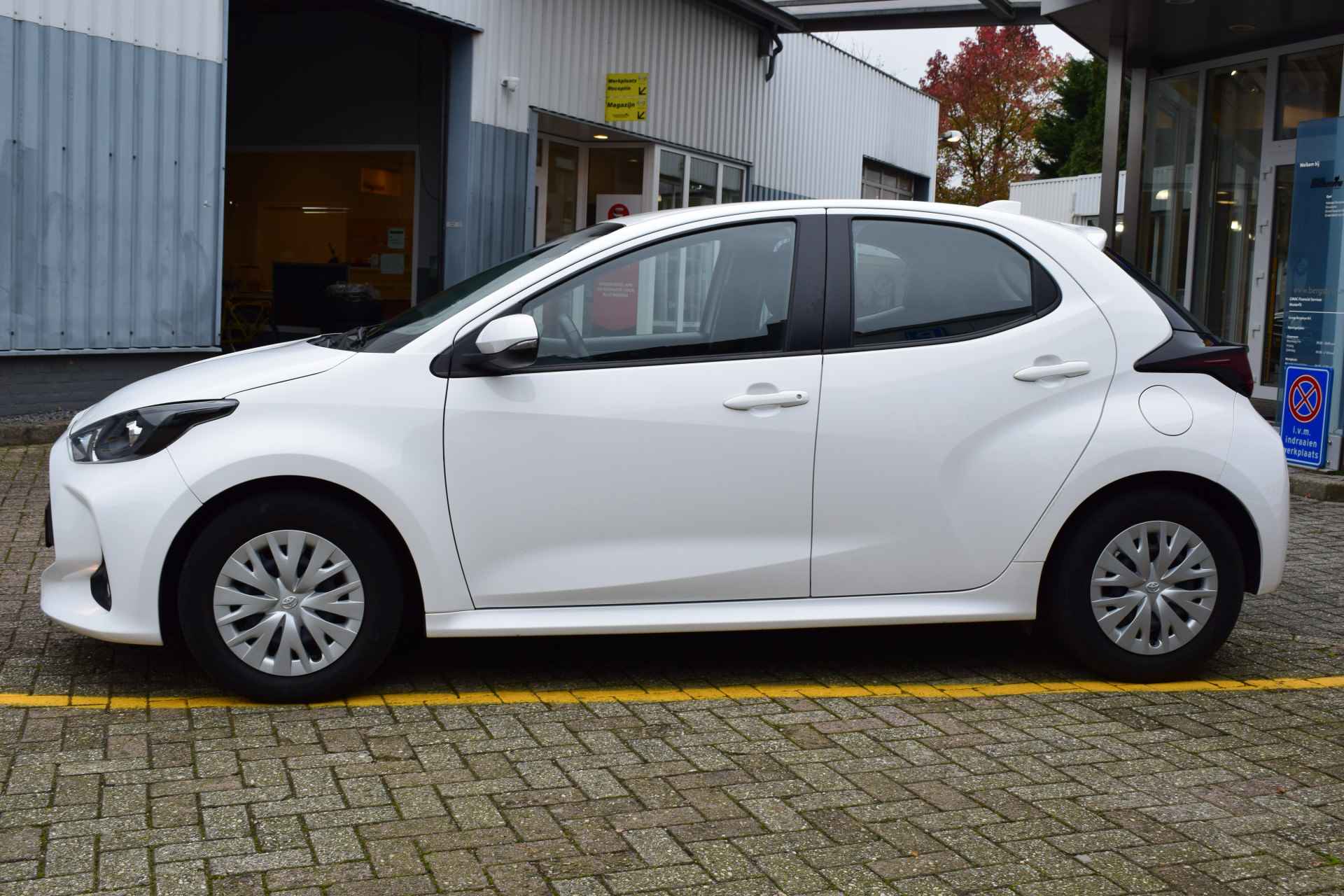 Toyota Yaris 1.0 VVT-i Active - 4/19