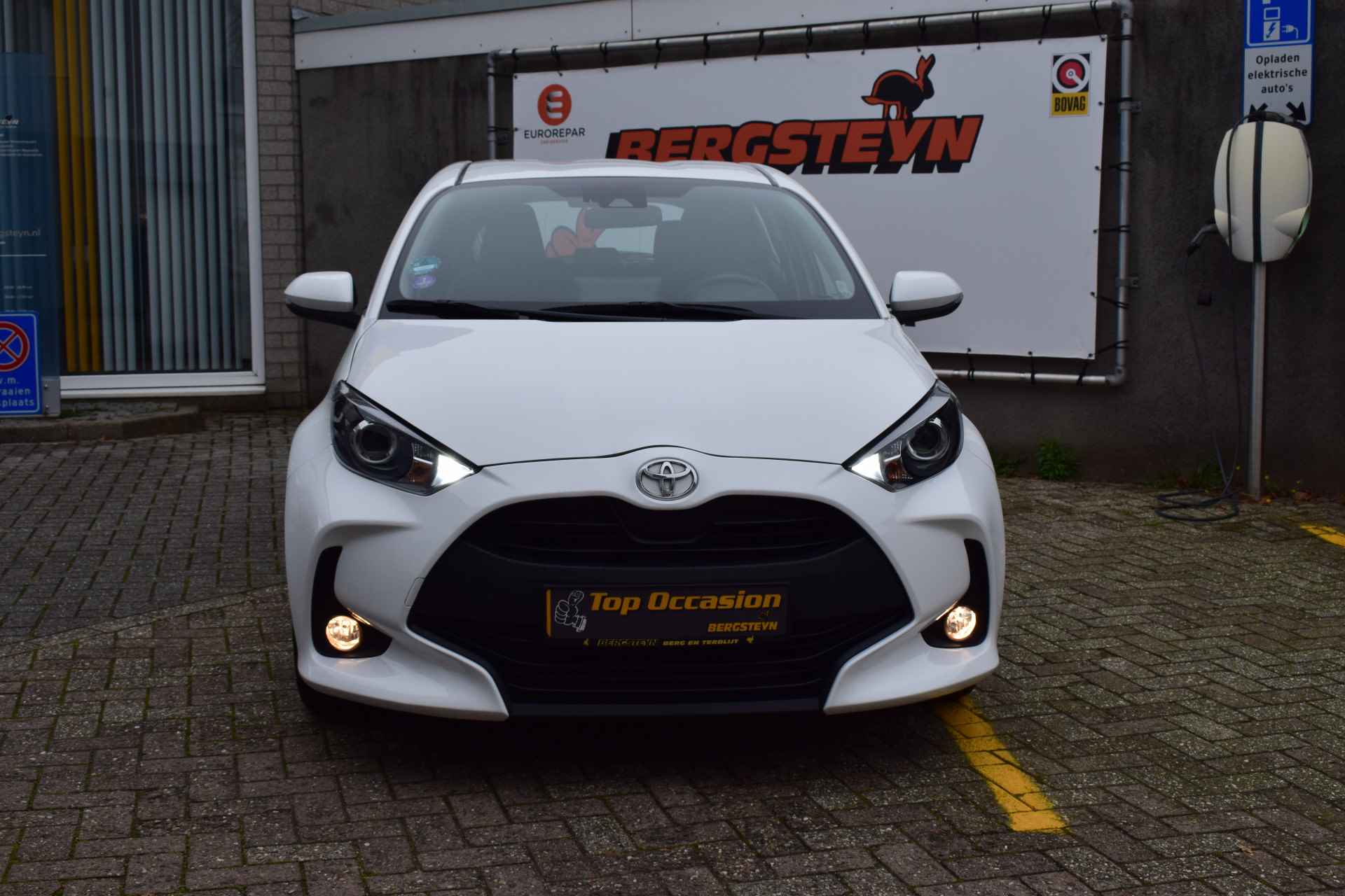 Toyota Yaris 1.0 VVT-i Active - 16/19