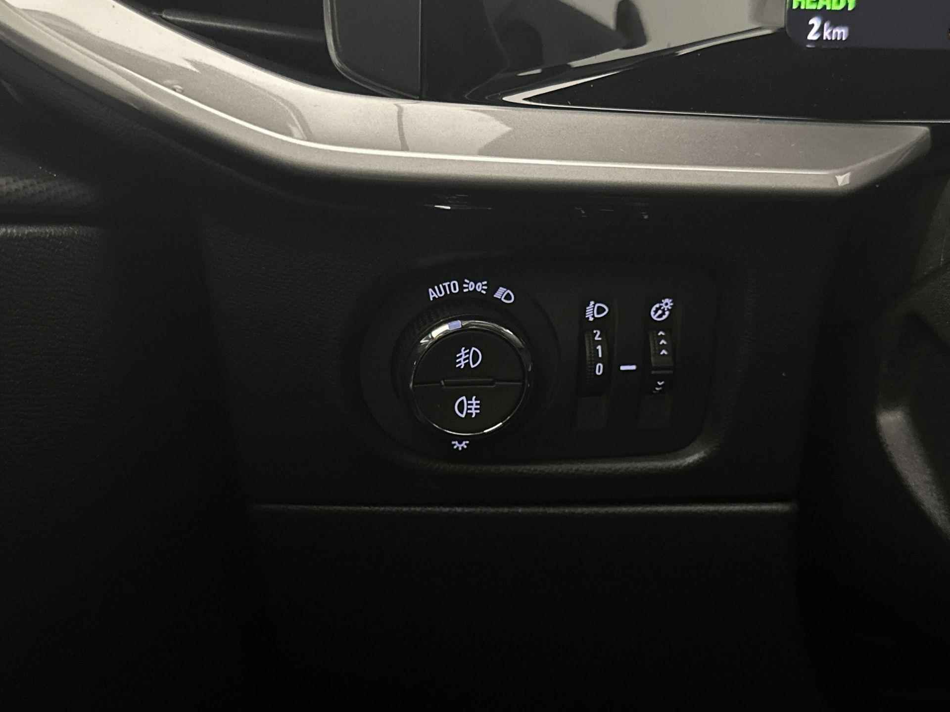 Opel Mokka Electric EV Level 3 50 kWh 136 pk | Navigatie | Achteruitrijcamera | Parkeersensoren Voor en Achter | Voorstoelen Verwarmd | Keyless Start | LED Koplampen | Dodehoek Detectie | Climate Control | Cruise Control | 17" Lichtmetalen Velgen | Apple Carplay/Android Auto | - 13/38