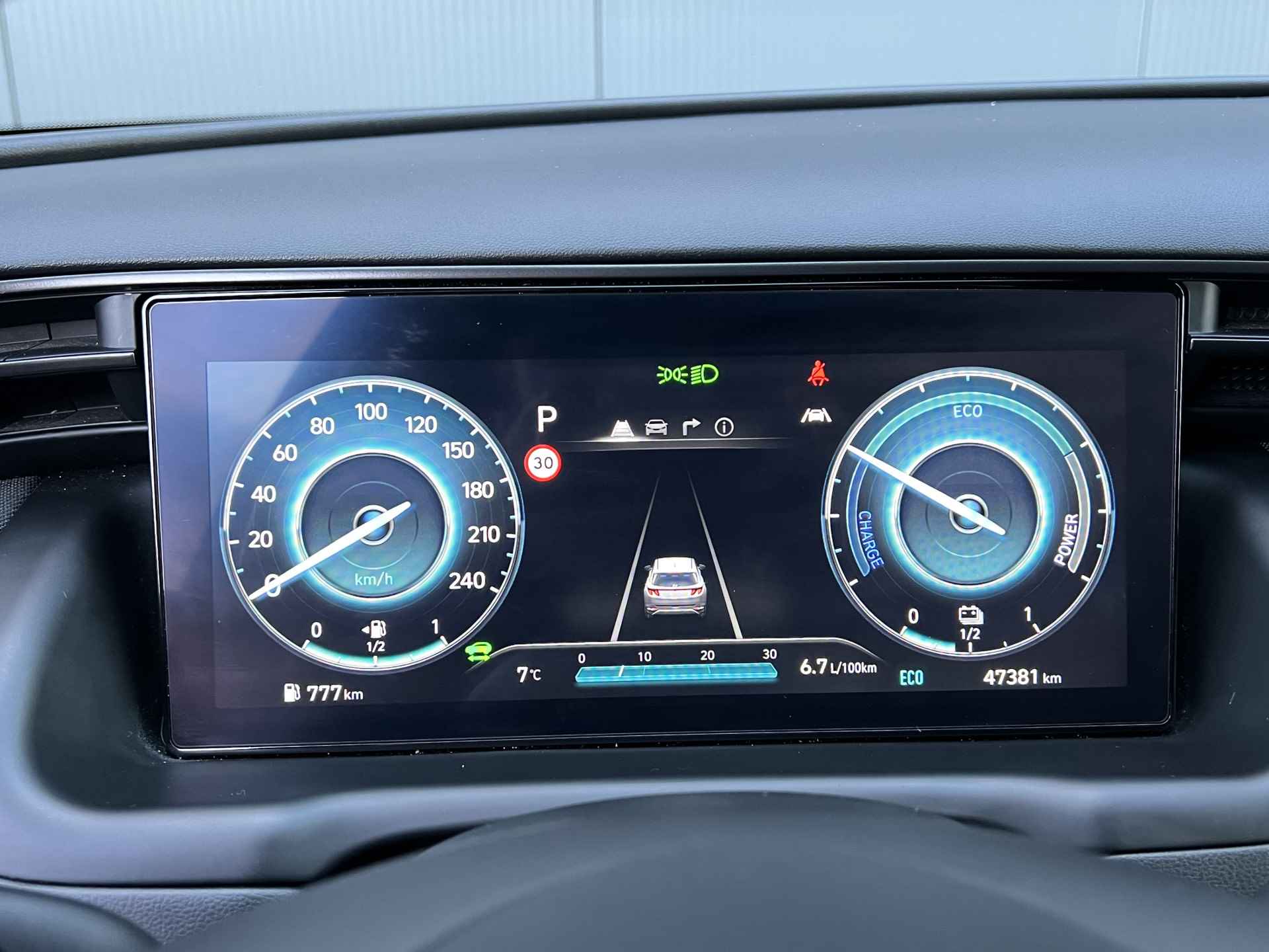 Hyundai Tucson 1.6 T-GDI HEV 230pk N-Line Automaat | Carplay | Climate | Keyless | Trekhaak | Navigatie | Elek. Klep | LED verlichting | 360 Ca - 26/33