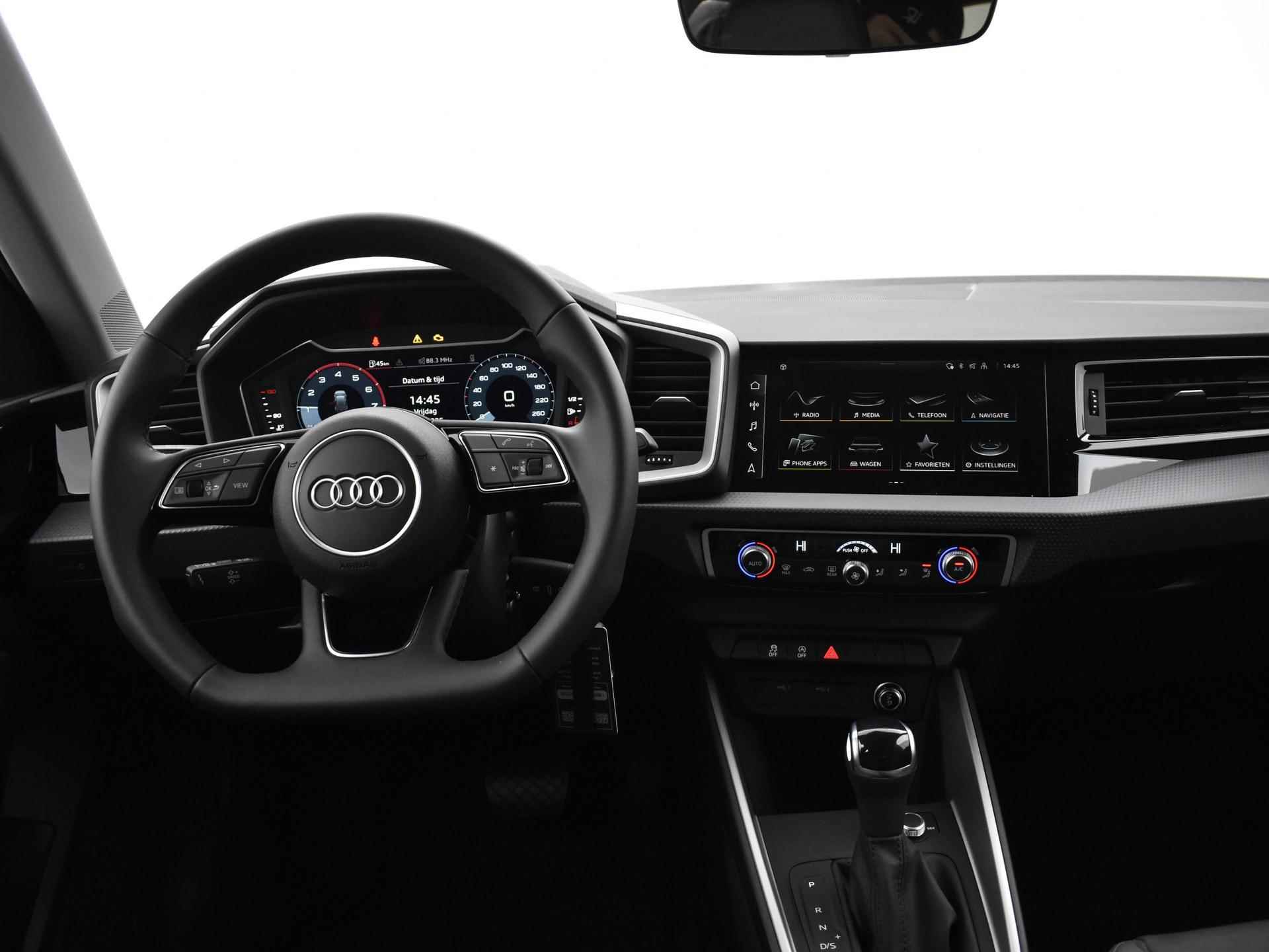 Audi A1 Sportback Advanced edition 25 TFSI 95 PK · Cruise control · Afgevlakt sportstuur · Automatische airconditioning - 3/36