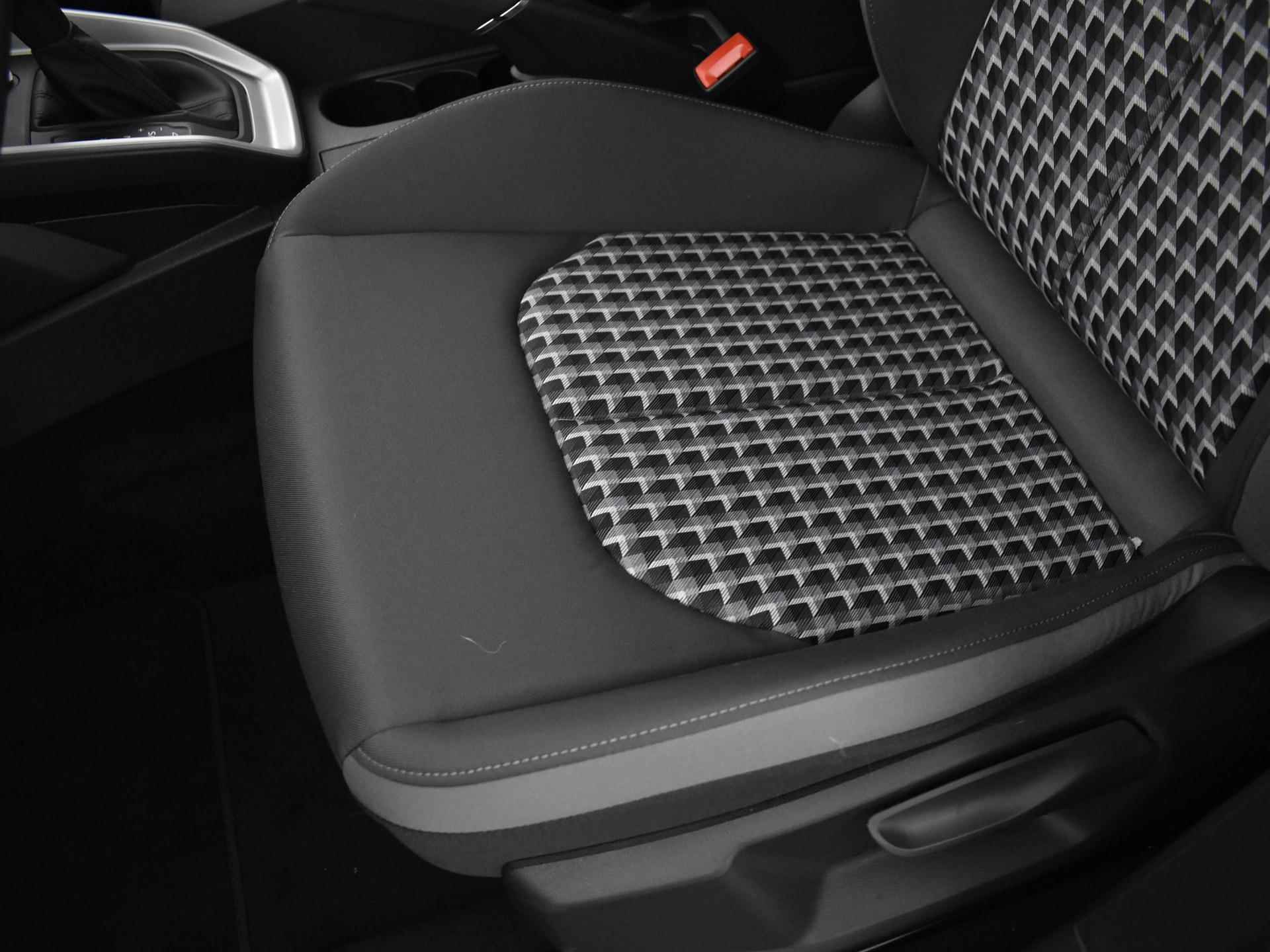 Audi A1 Sportback Advanced edition 25 TFSI 95 PK · Cruise control · Afgevlakt sportstuur · Automatische airconditioning - 8/36