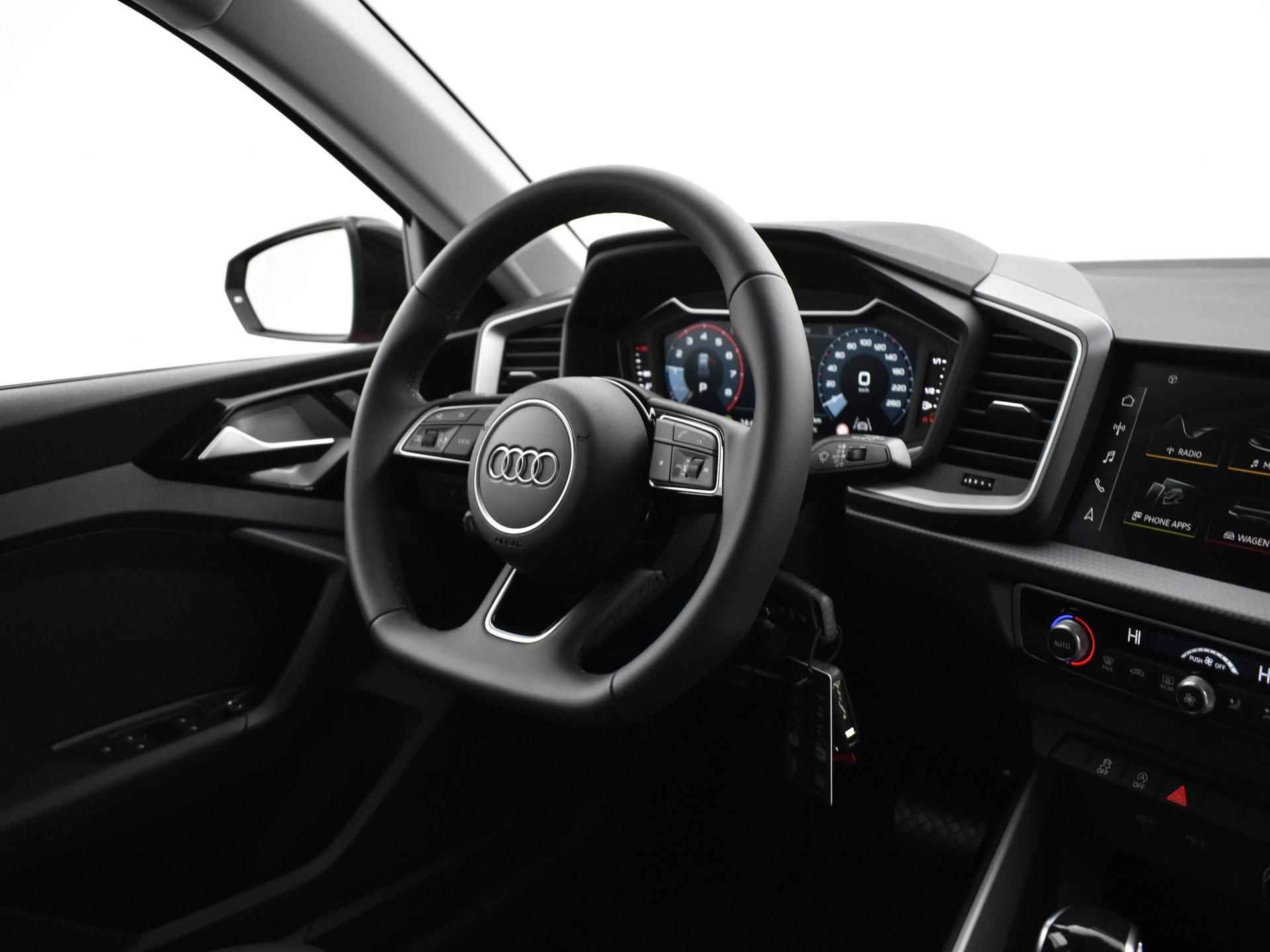 Audi A1 Sportback Advanced edition 25 TFSI 95 PK · Cruise control · Afgevlakt sportstuur · Automatische airconditioning - 13/36