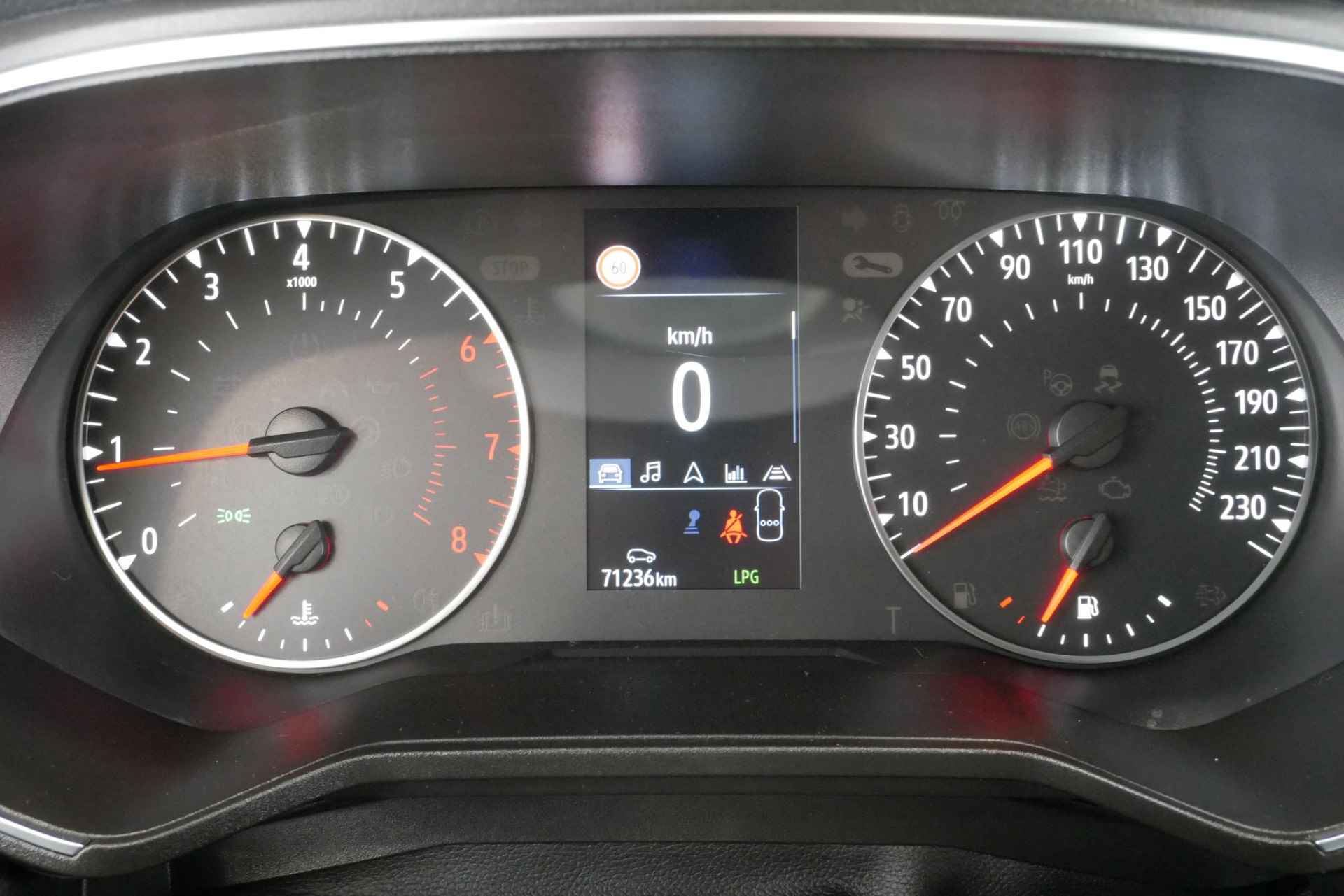 Renault Clio 1.0 TCe Bi-Fuel Zen G3 Installatie*Navi*Airco*Parkeersensoren*LED Verlichting*Mooie Dealer Auto! - 31/31