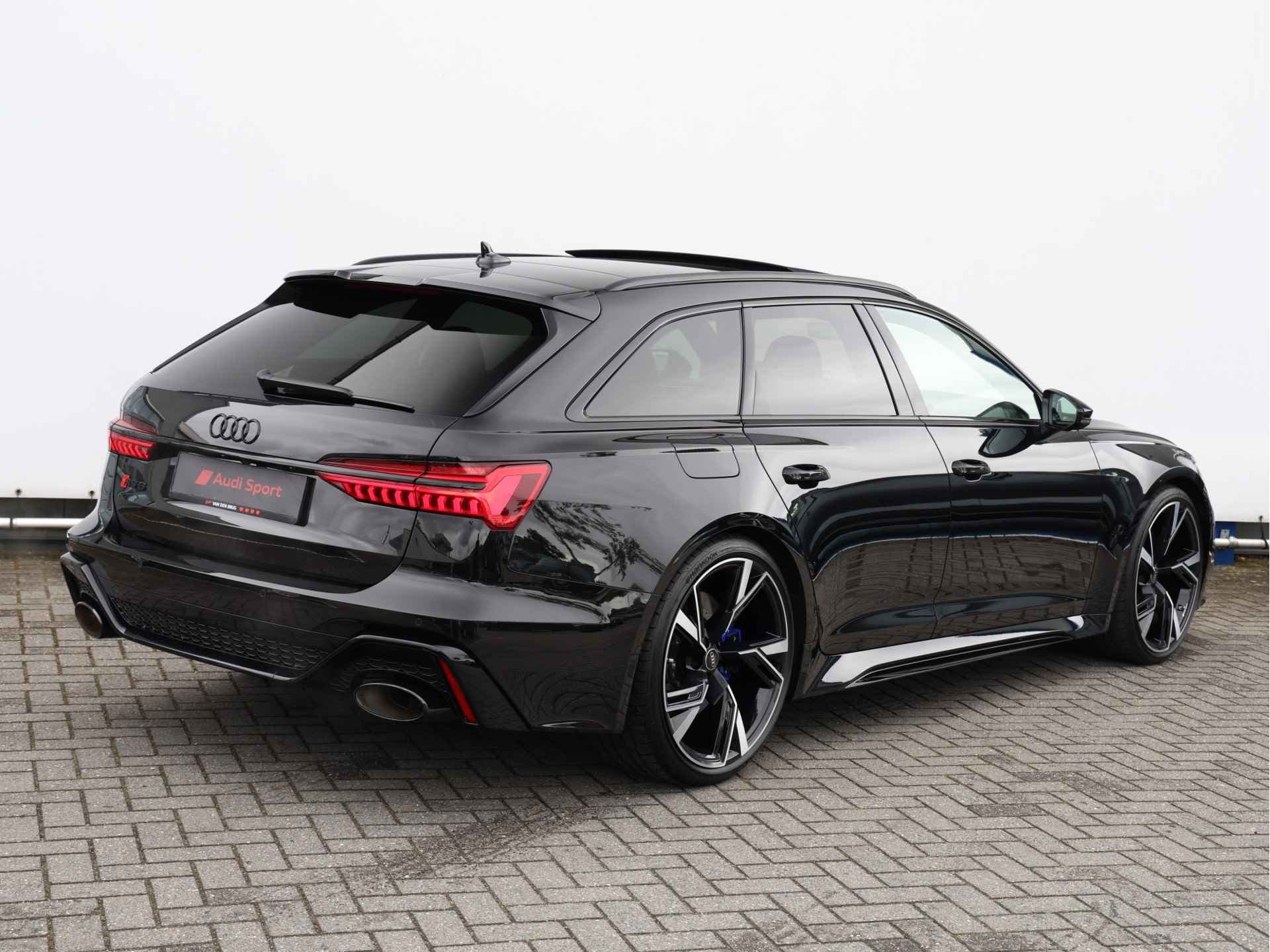 Audi RS6 Avant 4.0 TFSI quattro 600pk | 305km/u | Keramisch | B&O | Vierwielbesturing | Pano | Head-up | Servo | Trekhaak | 22" Velgen | Stoelventilatie | Stoelverwarming v+a - 5/57