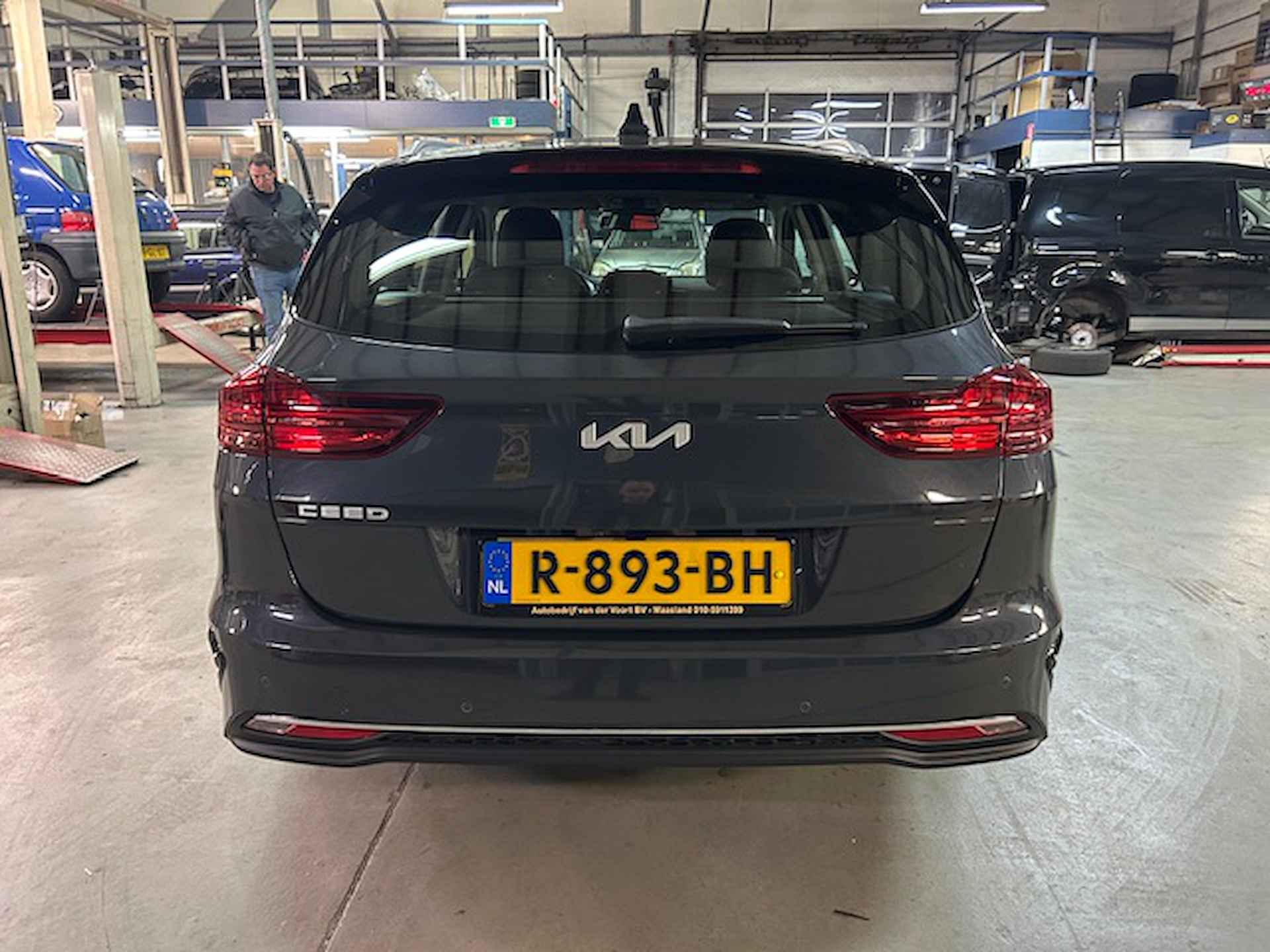 KIA Ceed Sw 1.0 T-GDi 120pk DynamicLine | Navigatie | Apple carplay/ Android auto | Camera | Climate control | All-season banden | NAP | Rijklaar prijs! - 7/28