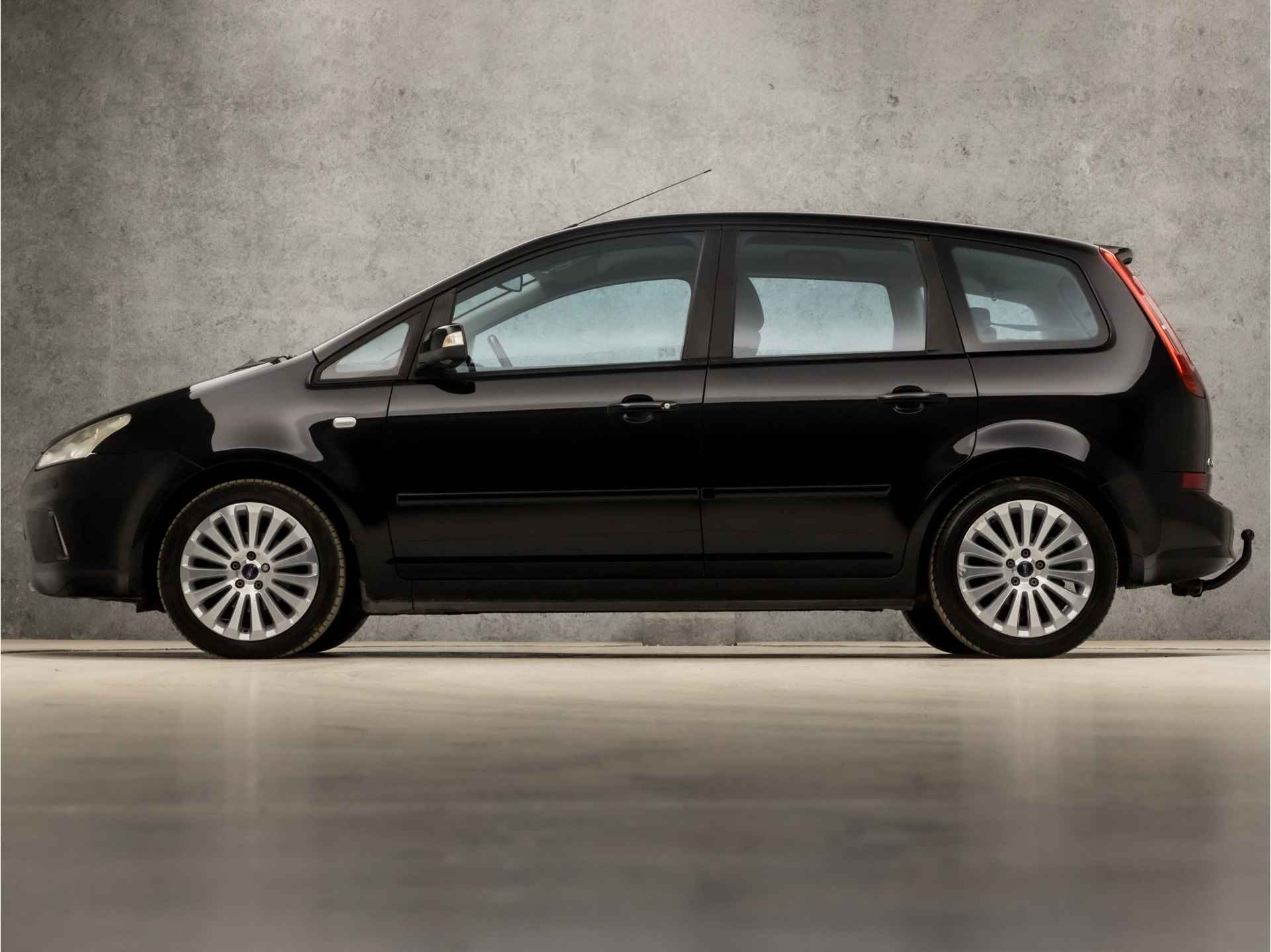 Ford C-MAX 1.8-16V Limited Sport (RADIO, BLUETOOTH, CLIMATE, ARMSTEUN, SPORTSTOELEN, ELEK PAKKET, LM VELGEN, TREKHAAK, NIEUWE APK, NIEUWSTAAT) - 2/33