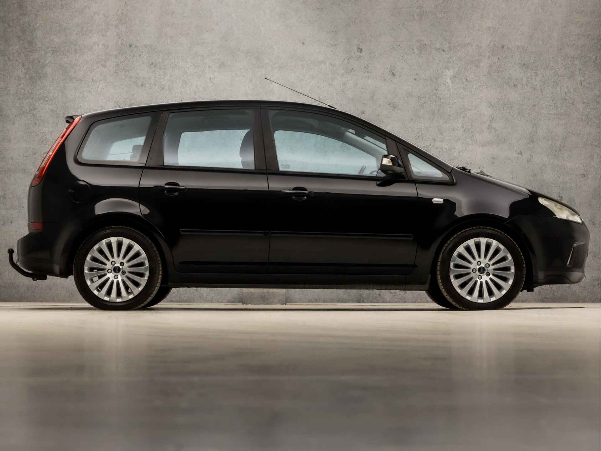 Ford C-MAX 1.8-16V Limited Sport (RADIO, BLUETOOTH, CLIMATE, ARMSTEUN, SPORTSTOELEN, ELEK PAKKET, LM VELGEN, TREKHAAK, NIEUWE APK, NIEUWSTAAT) - 4/33