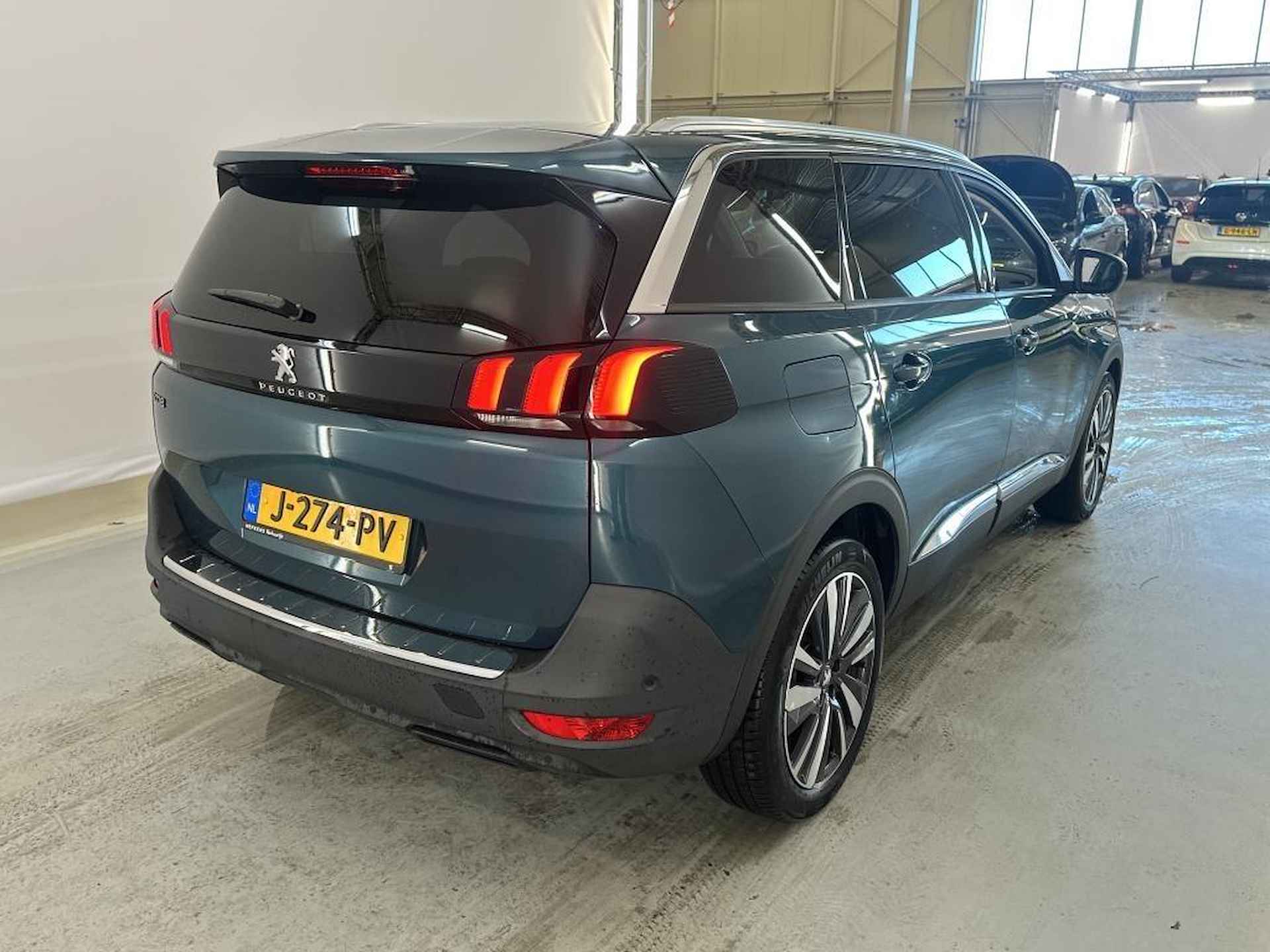 Peugeot 5008 1.2 PureTech Blue Lease Premium Avantage VERWACHT | Navigatie | Camera | 7persoons - 3/7