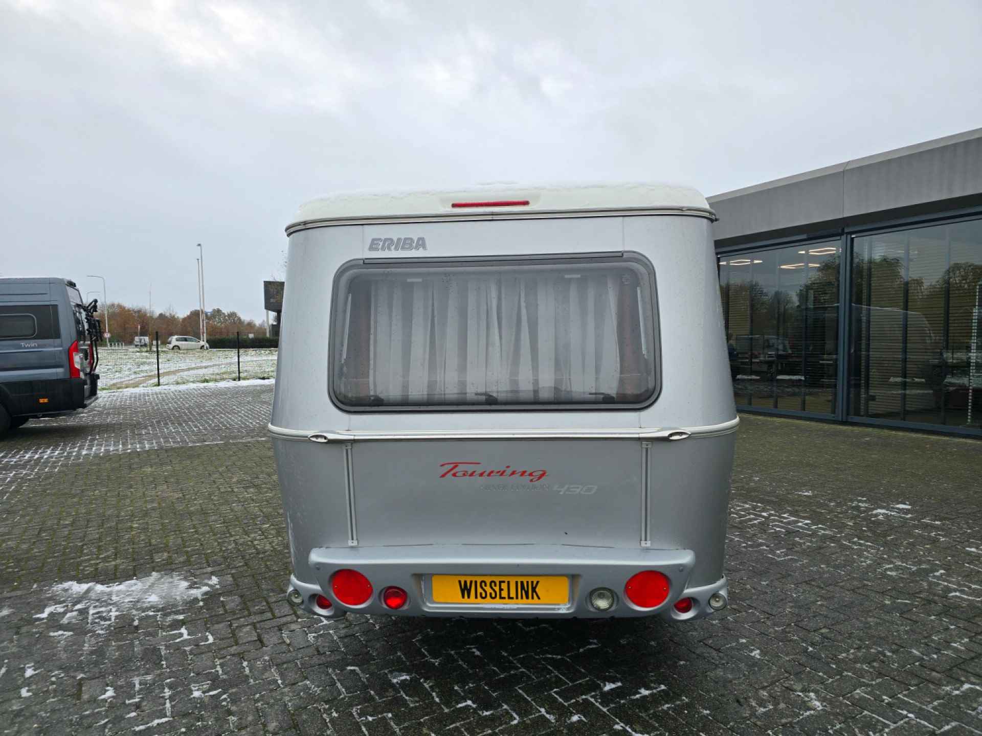 Eriba Touring Triton 430 Silver Inclusief stalling Voortent - 12/12