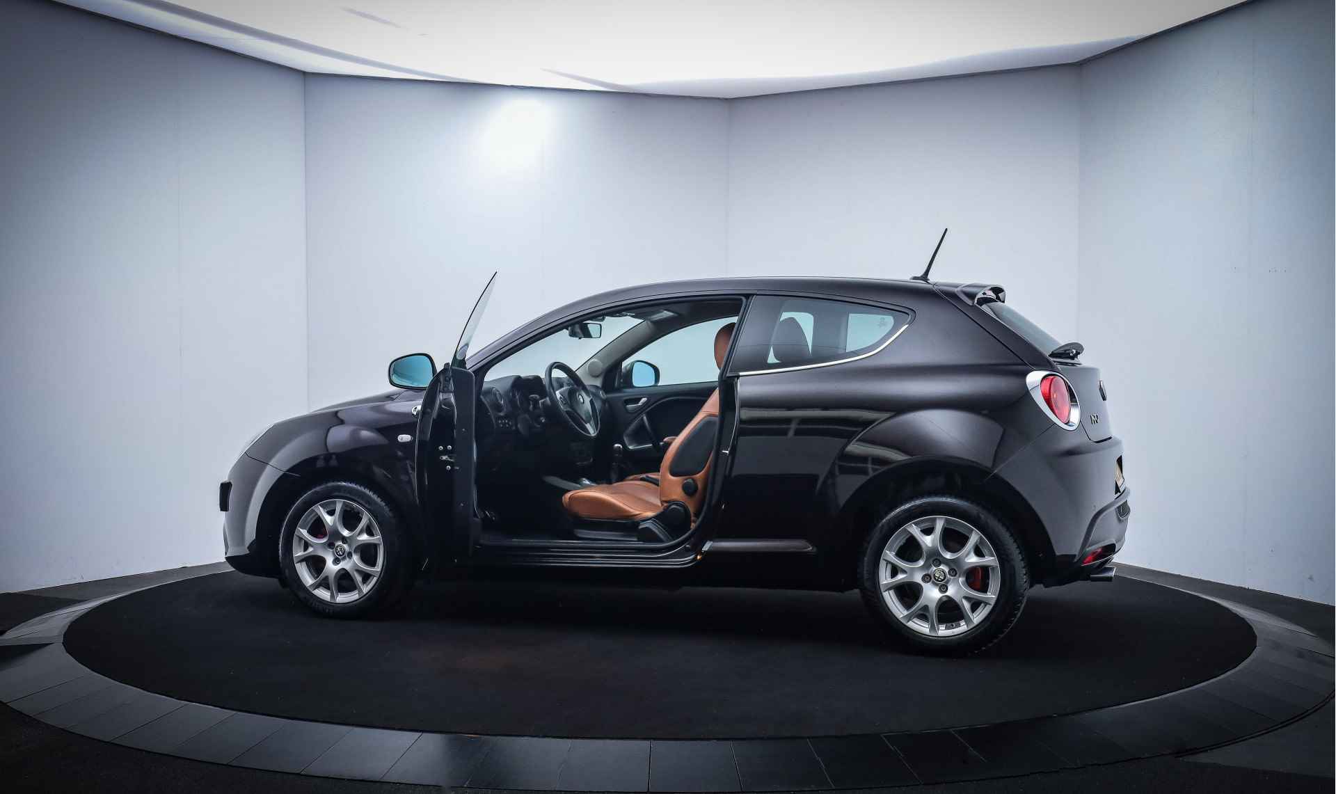 Alfa Romeo MiTo 0.9 TwinAir Exclusivo LEER/CLIMA/BLUE&ME/LMV/PDC/NAVI - 9/21