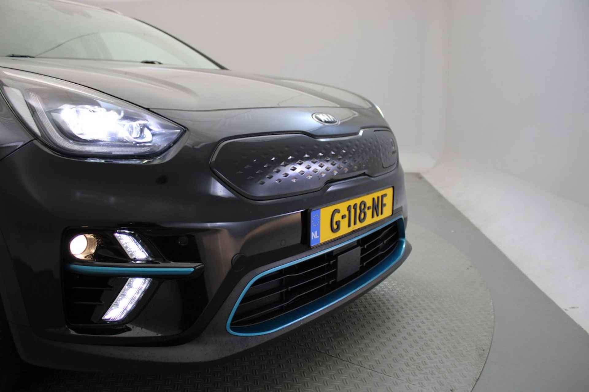 KIA E-niro ExecutiveLine 64 kWh - Leer, Carplay, Trekhaak - 24/31