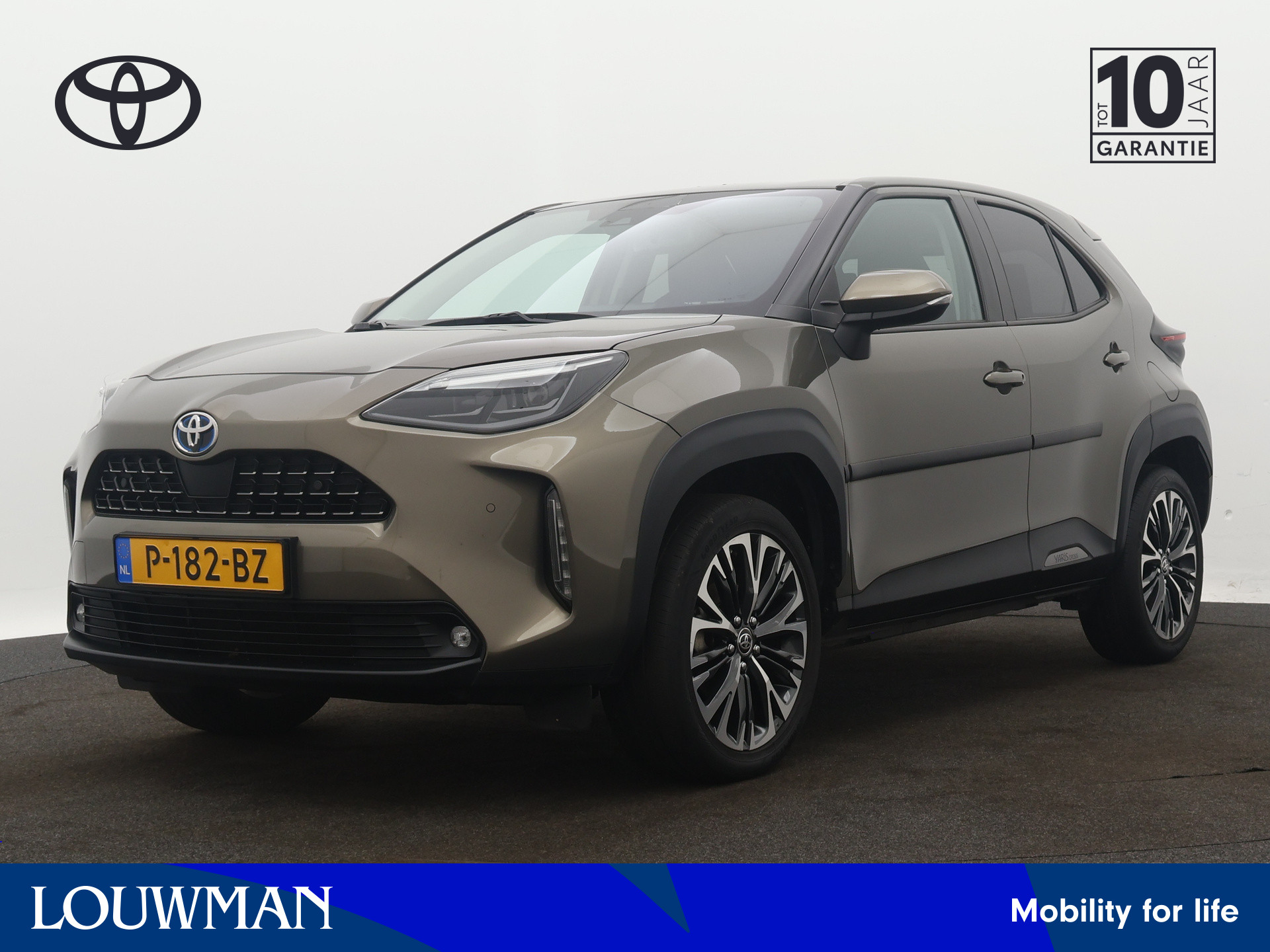 Toyota Yaris Cross 1.5 Hybrid Executive Limited | Parkeersensoren | Stoel en stuurwiel verwarmd | Camera | Draadloze telefoonlader | LM velgen | Cruise Control Adaptief | Climate Control |