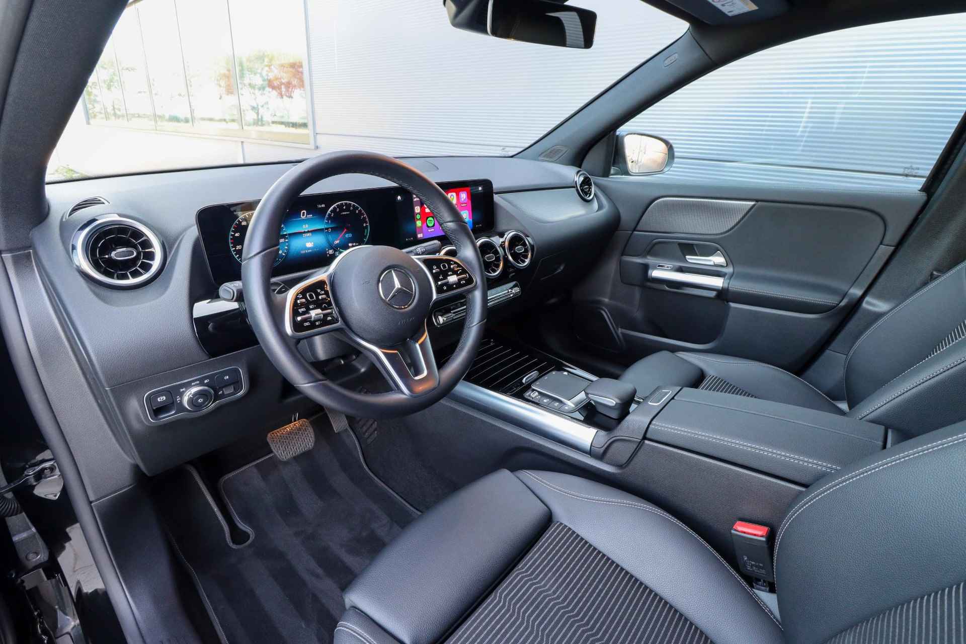 Mercedes-Benz GLA-klasse 250 e Luxury Line | PHEV | Adaptieve cruise | Camera | Rijklaarprijs - incl.garantie - 6/14