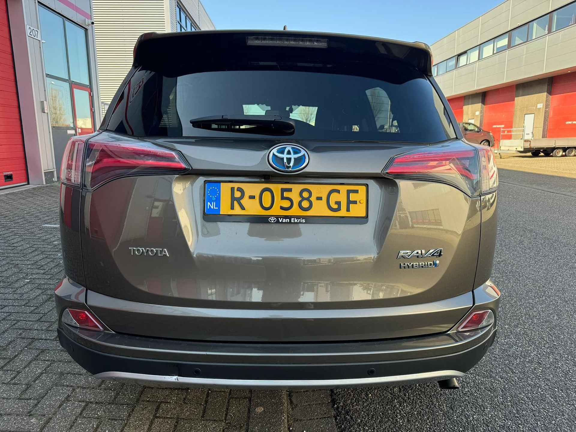 Toyota RAV4 2.5 Hybrid Energy Plus - 19/24