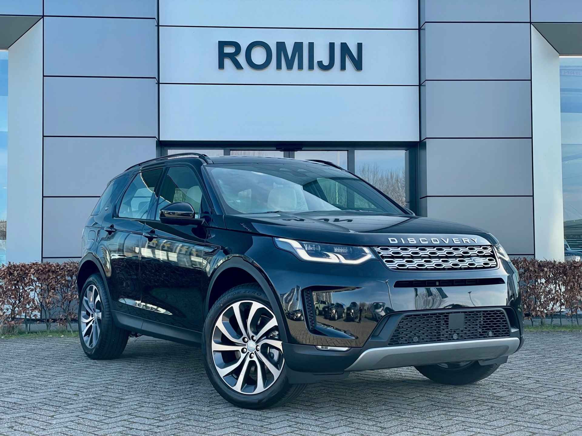 Land Rover Discovery Sport P300e 1.5 SE PANORAMADAK HUD NIEUW VOERTUIG - 4/24