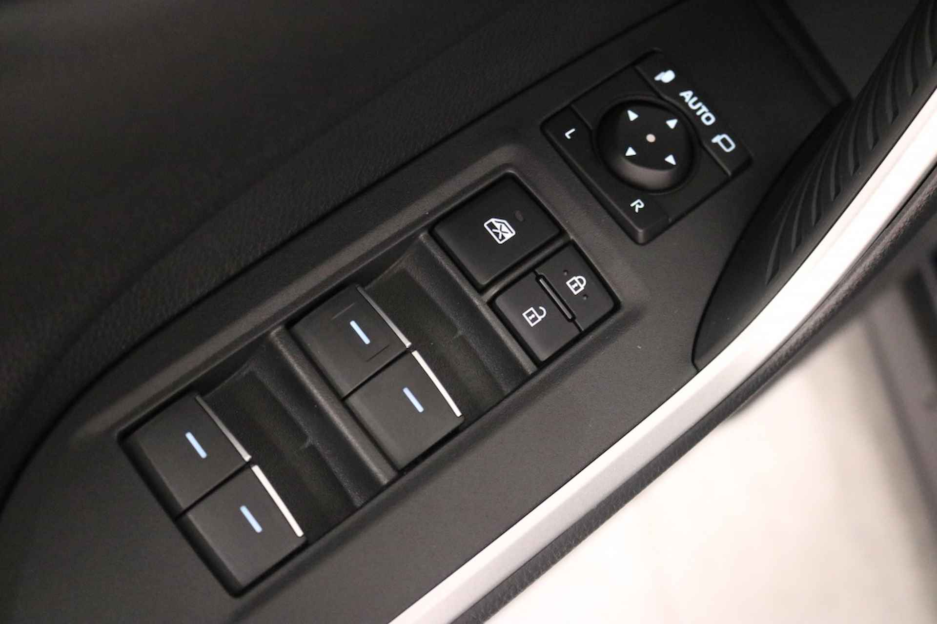 Toyota RAV4 2.5 Hybrid Style Bi-Tone | Innovation Pack - 25/37