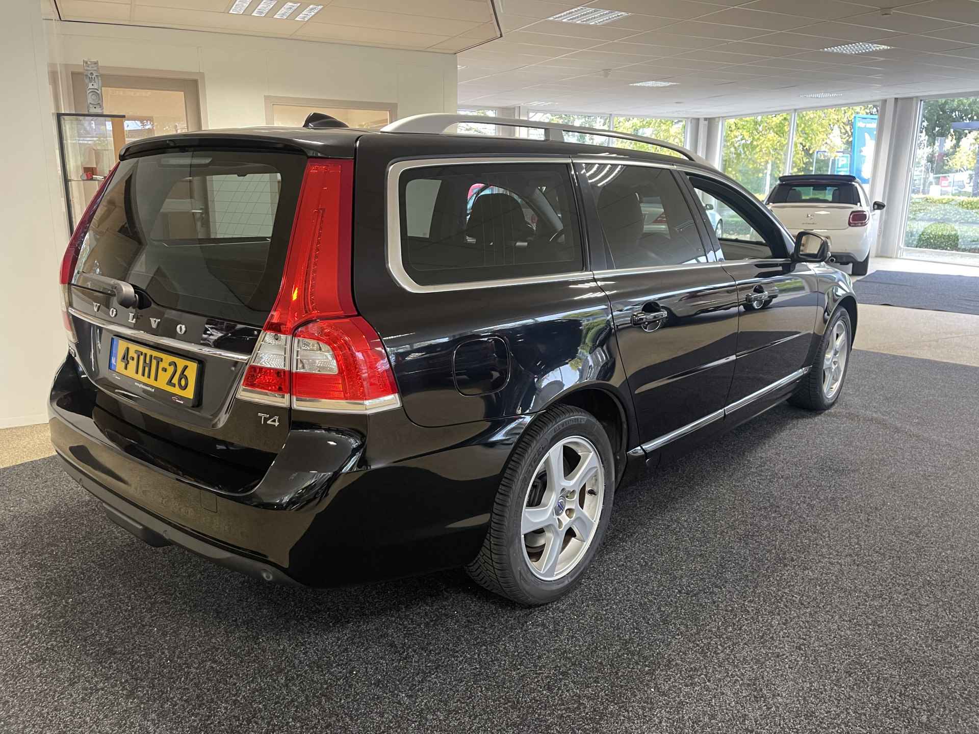 Volvo V70 1.6 T4 Nordic+ - 2/19