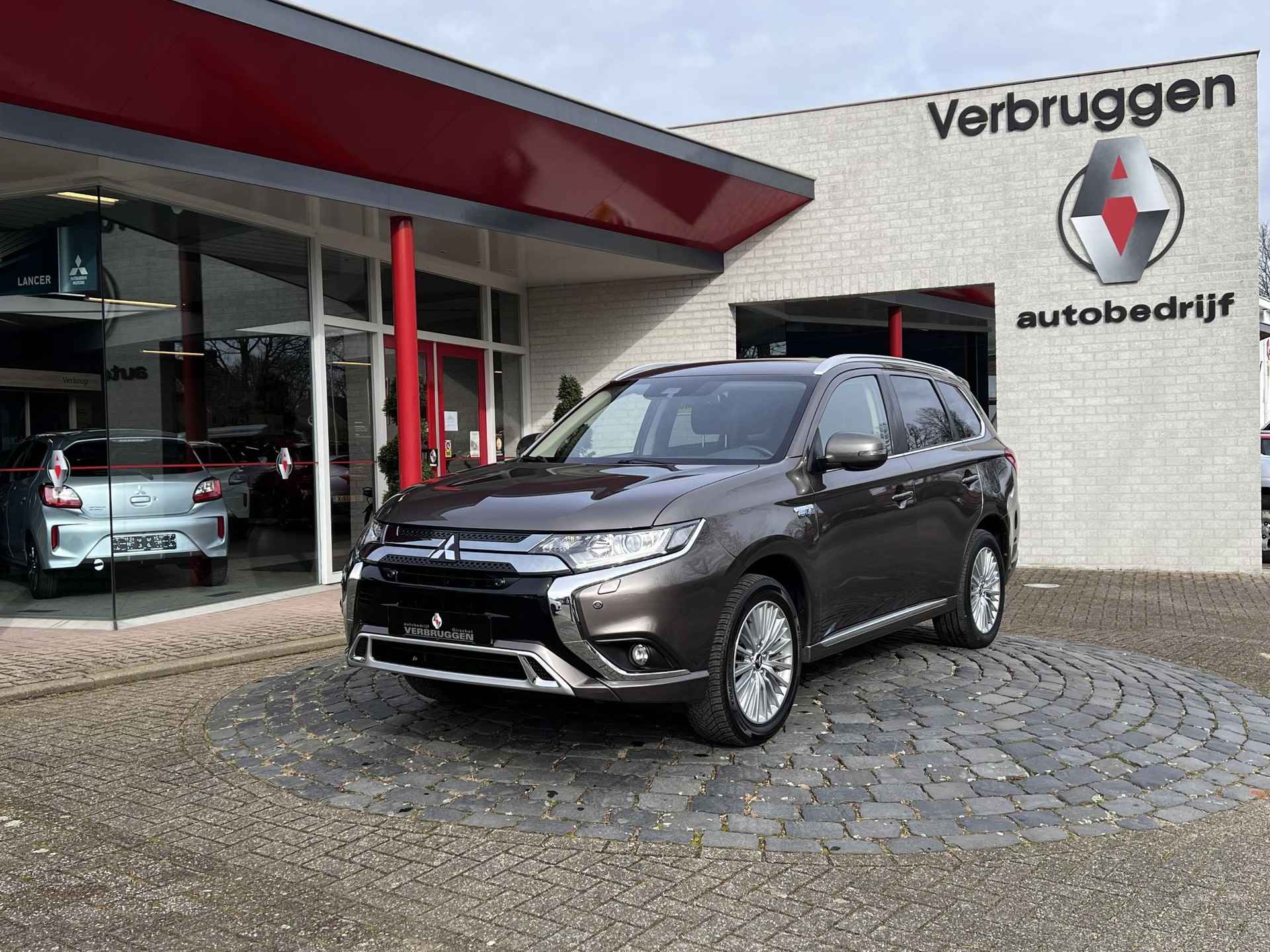 Mitsubishi Outlander 2.4 PHEV Pure+ | Trekhaak | PDC V+A | Carplay | Camera | All-in rijklaarprijs - 32/46