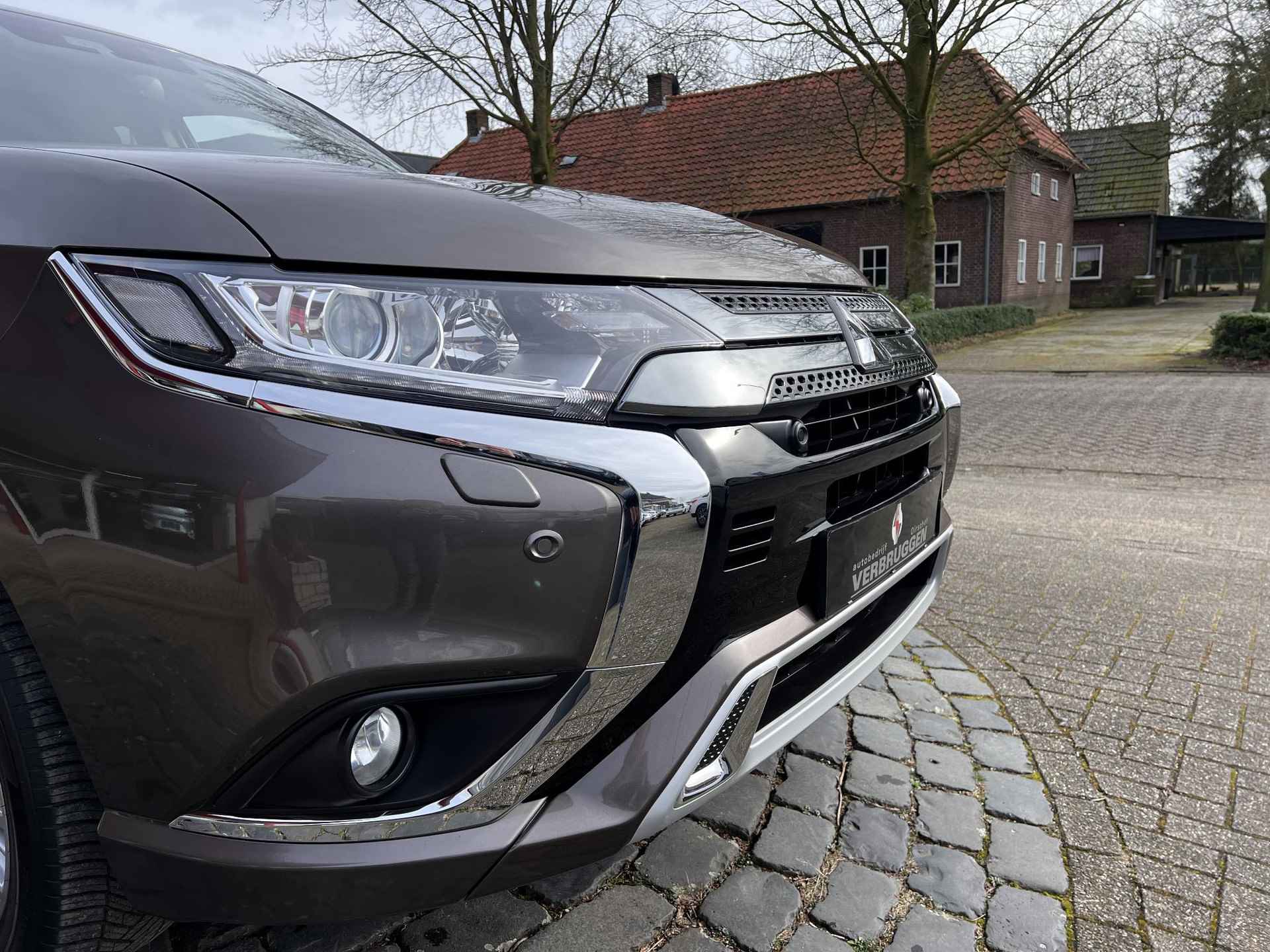 Mitsubishi Outlander 2.4 PHEV Pure+ | Trekhaak | PDC V+A | Carplay | Camera | All-in rijklaarprijs - 42/46