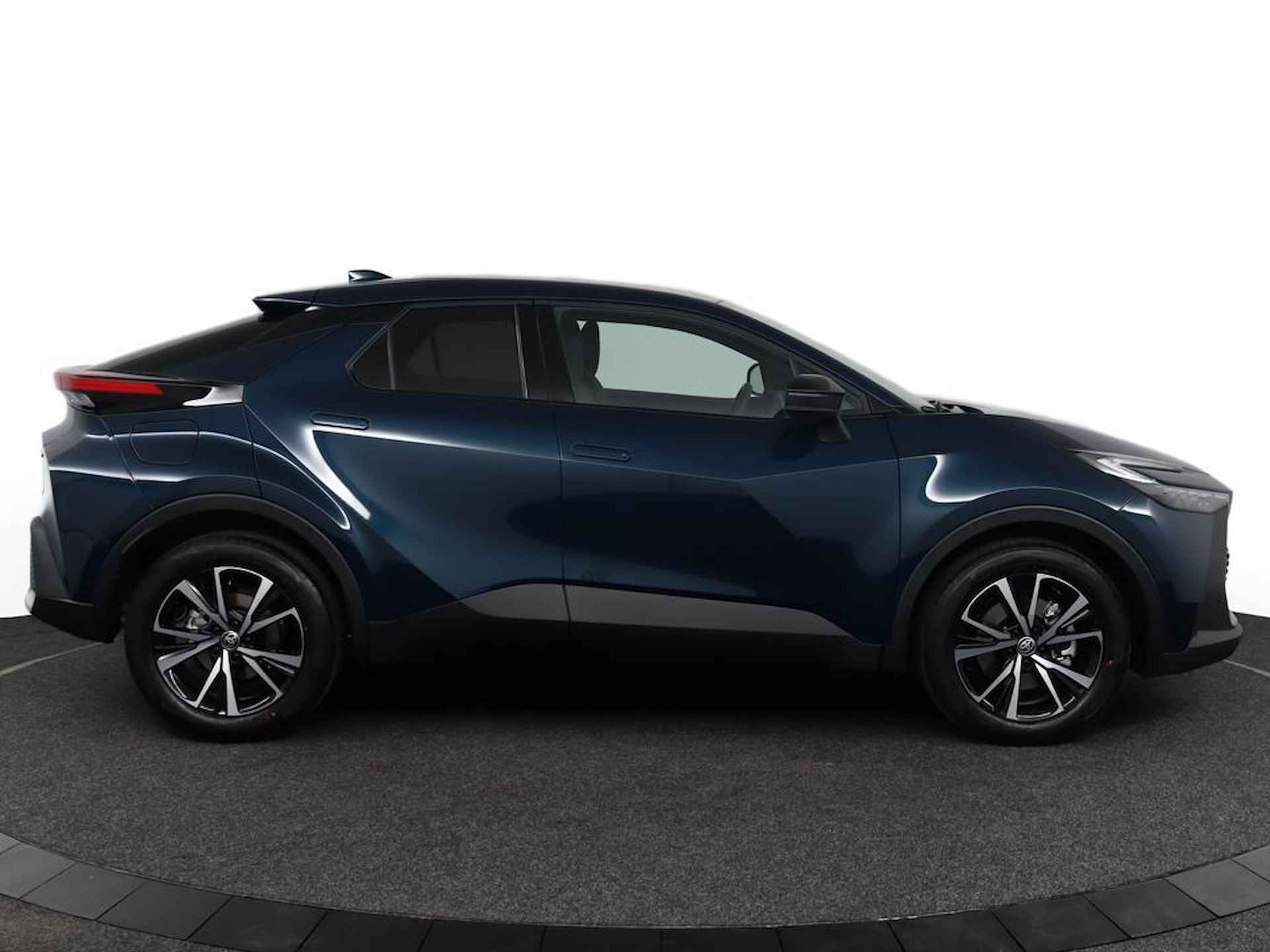 Toyota C-HR 2.0 Plug-in Hybrid 220 First Edition | Nieuw uit voorraad leverbaar! | 10 Jaar garantie! | - 13/60