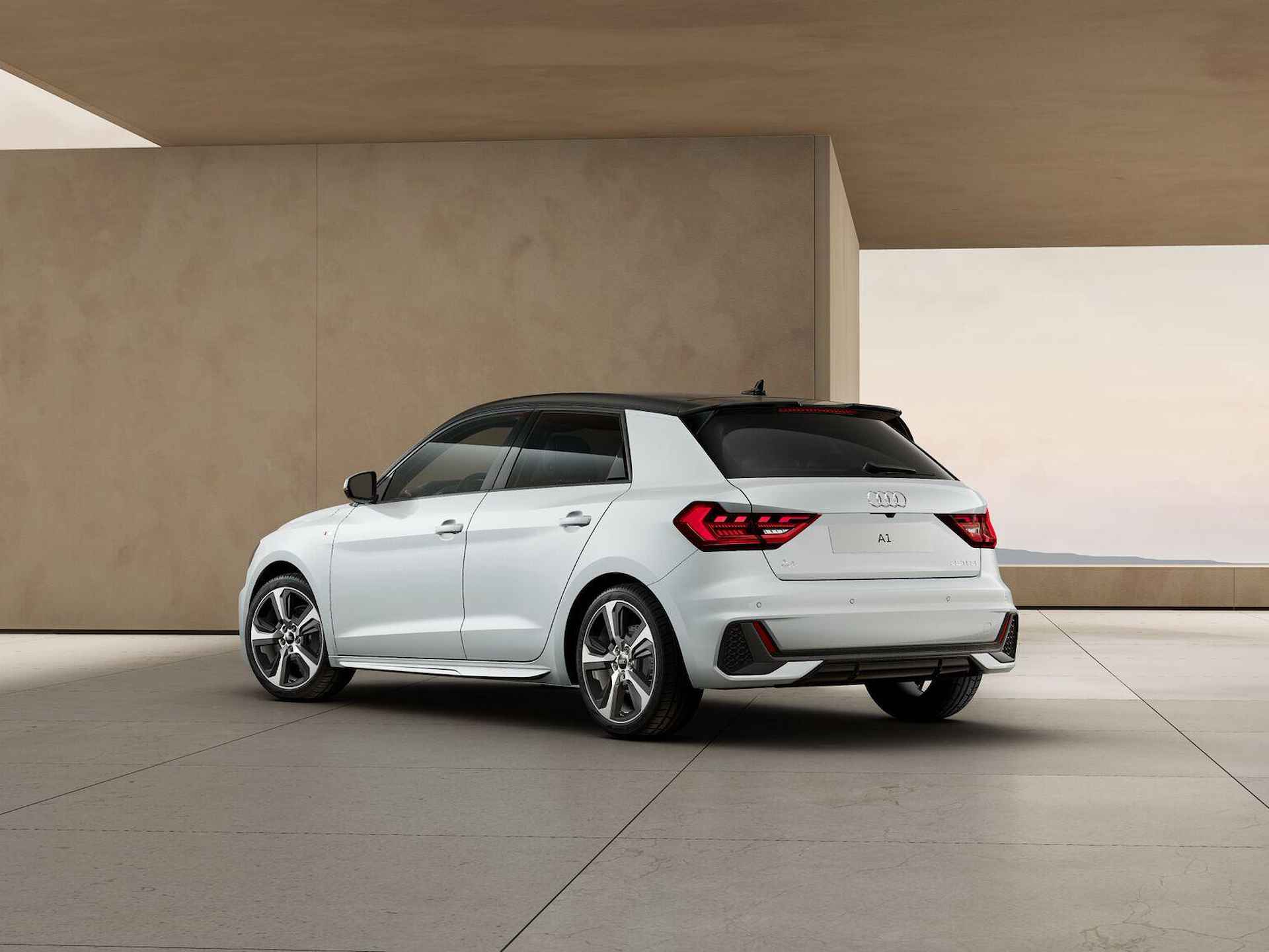 Audi A1 Sportback 25 TFSI 95pk S Edition | Stoelverwarming | Achteruitrijcamera - 2/11