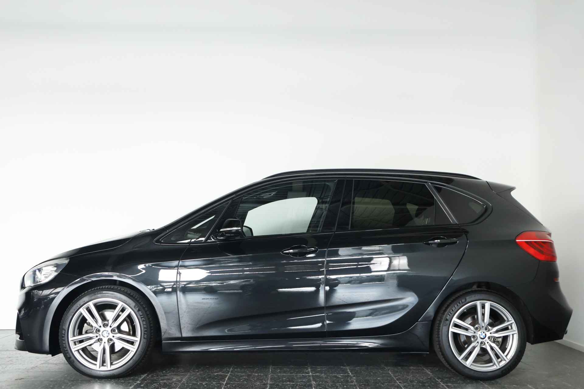 BMW 2 Serie Active Tourer 218i Centennial M-Sport / LED / Alcantara / Navi / Aut / Cruisecontrol - 31/31