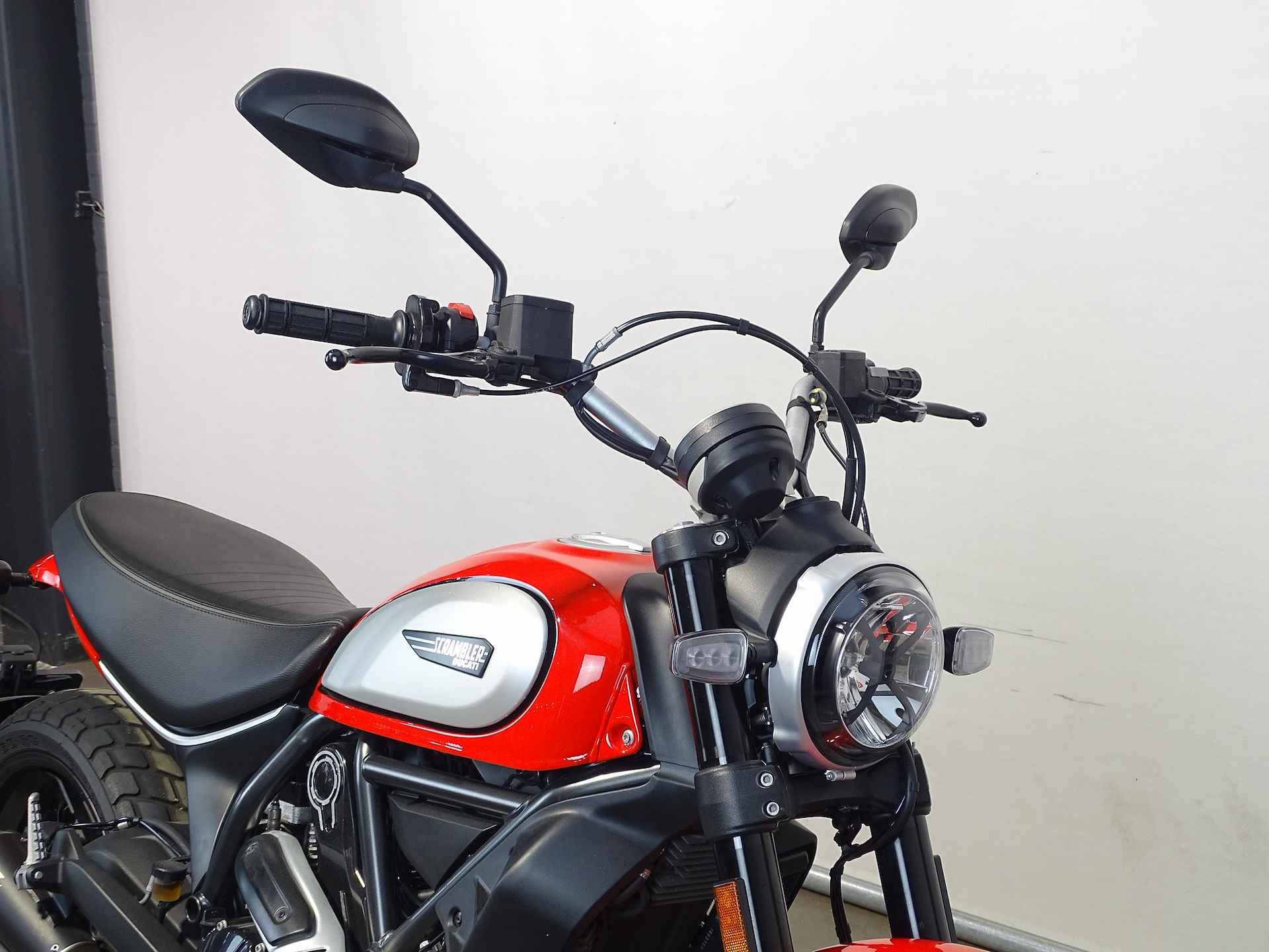 Ducati SCRAMBLER ICON - 3/12