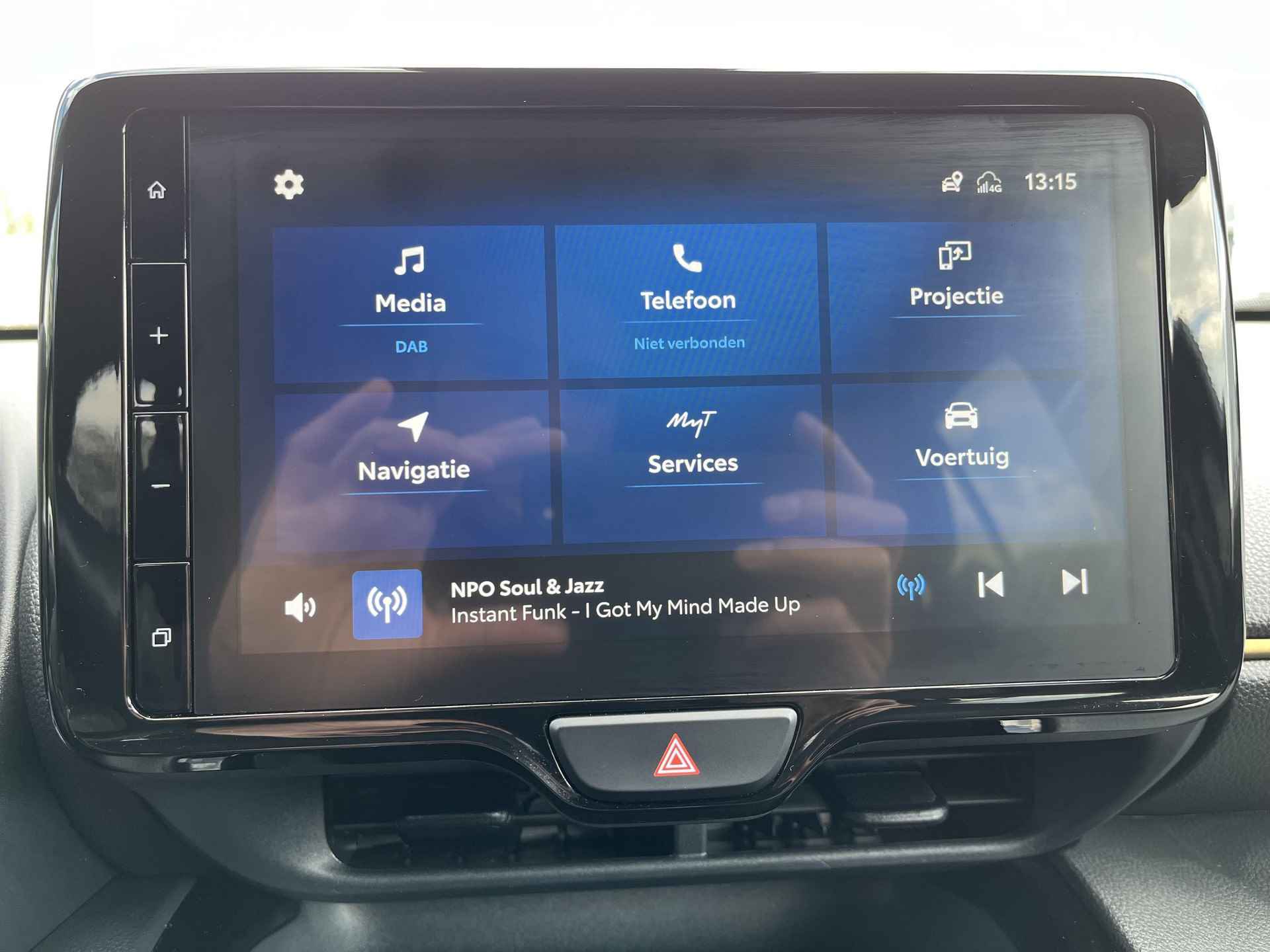 Toyota Yaris Cross 1.5 Hybrid Adventure AWD | Navigatie | Apple CarPlay/Android auto | Achteruitrijcamera | Elektrische achterklep - 19/32
