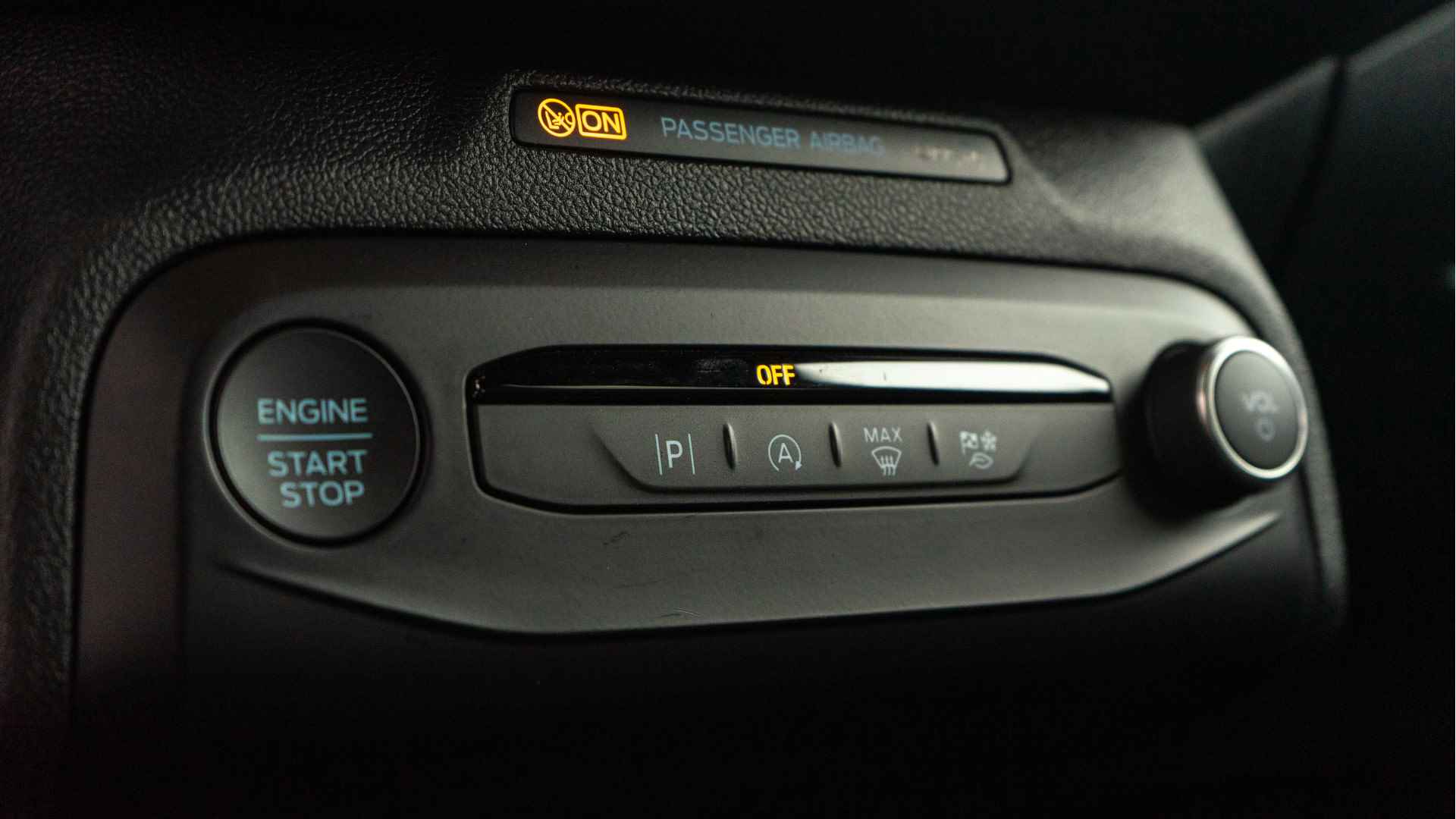 Ford Focus Wagon 1.0 EcoBoost Hybrid ST Line | Winterpack | Navigatie | Parking Pack | Dealer onderhouden | - 25/27