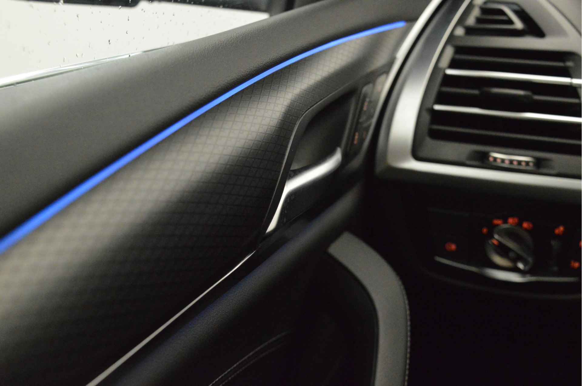BMW X3 xDrive30e High Executive M Sport Automaat / Panoramadak / Trekhaak / Sportstoelen / Laserlight / Parking Assistant / Head-Up / Stoelverwarming / Live Cockpit Professional - 21/23